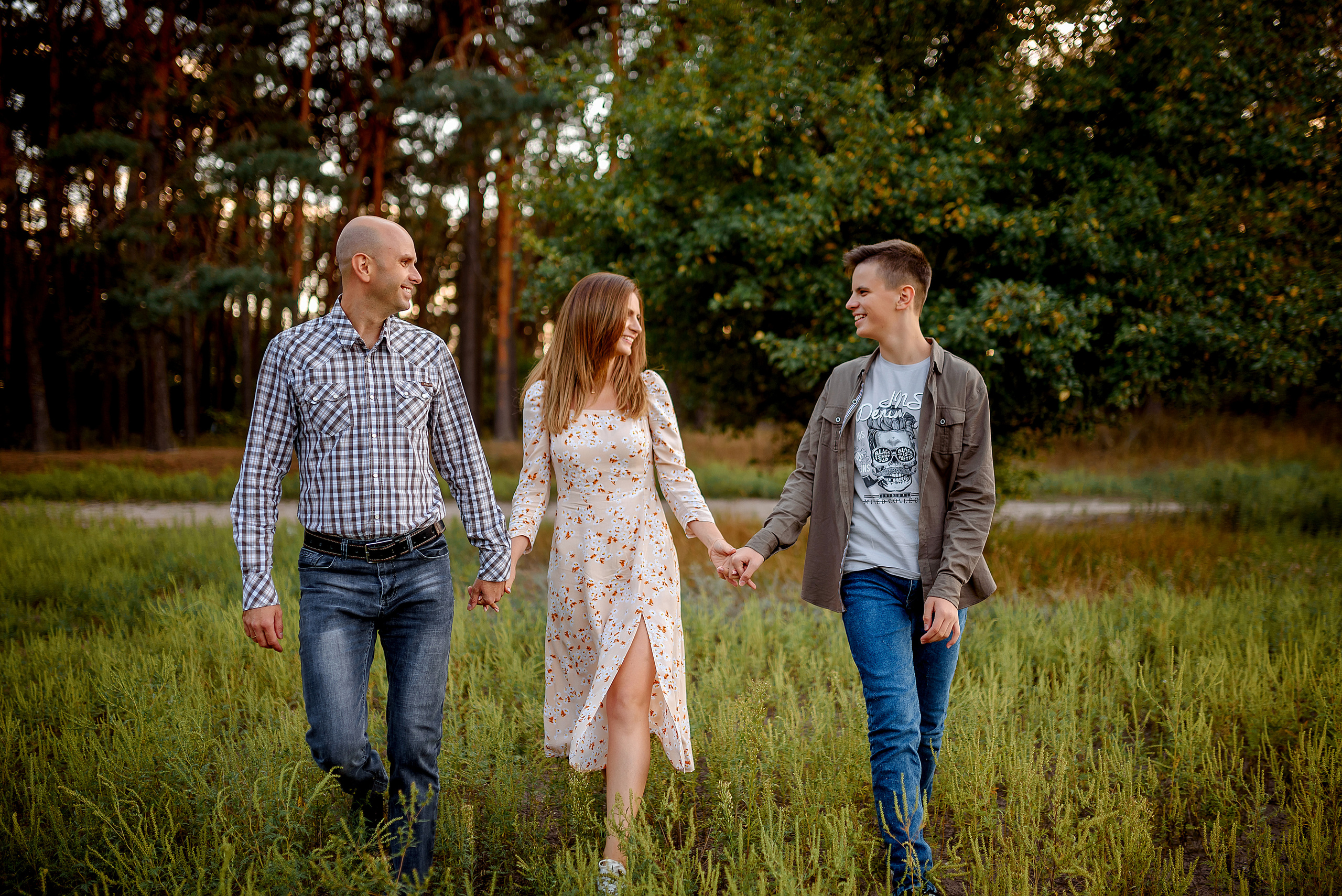 Лес у Каравана. Wedding and family photographer