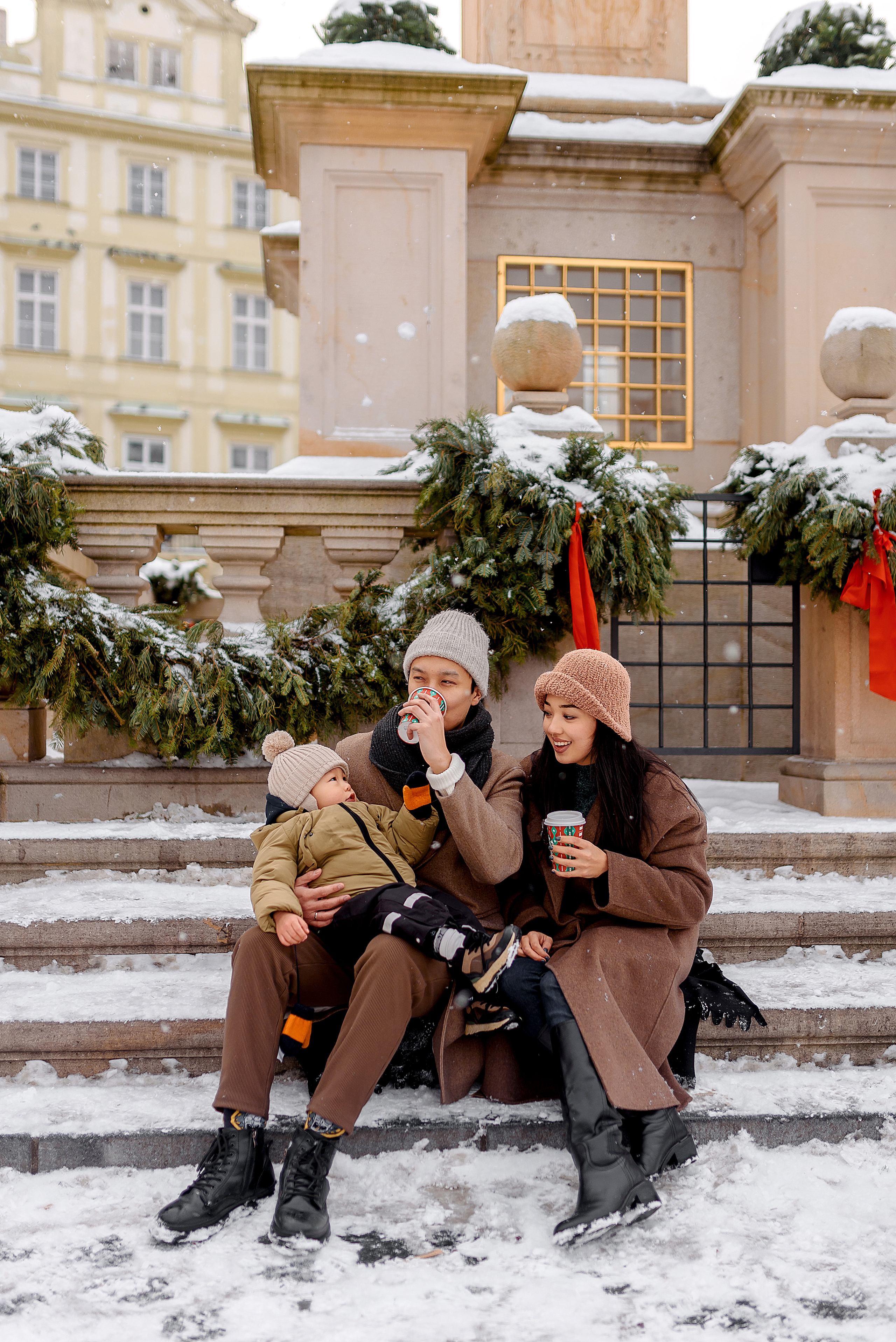 Christmas in Prague. Wedding and family photographer