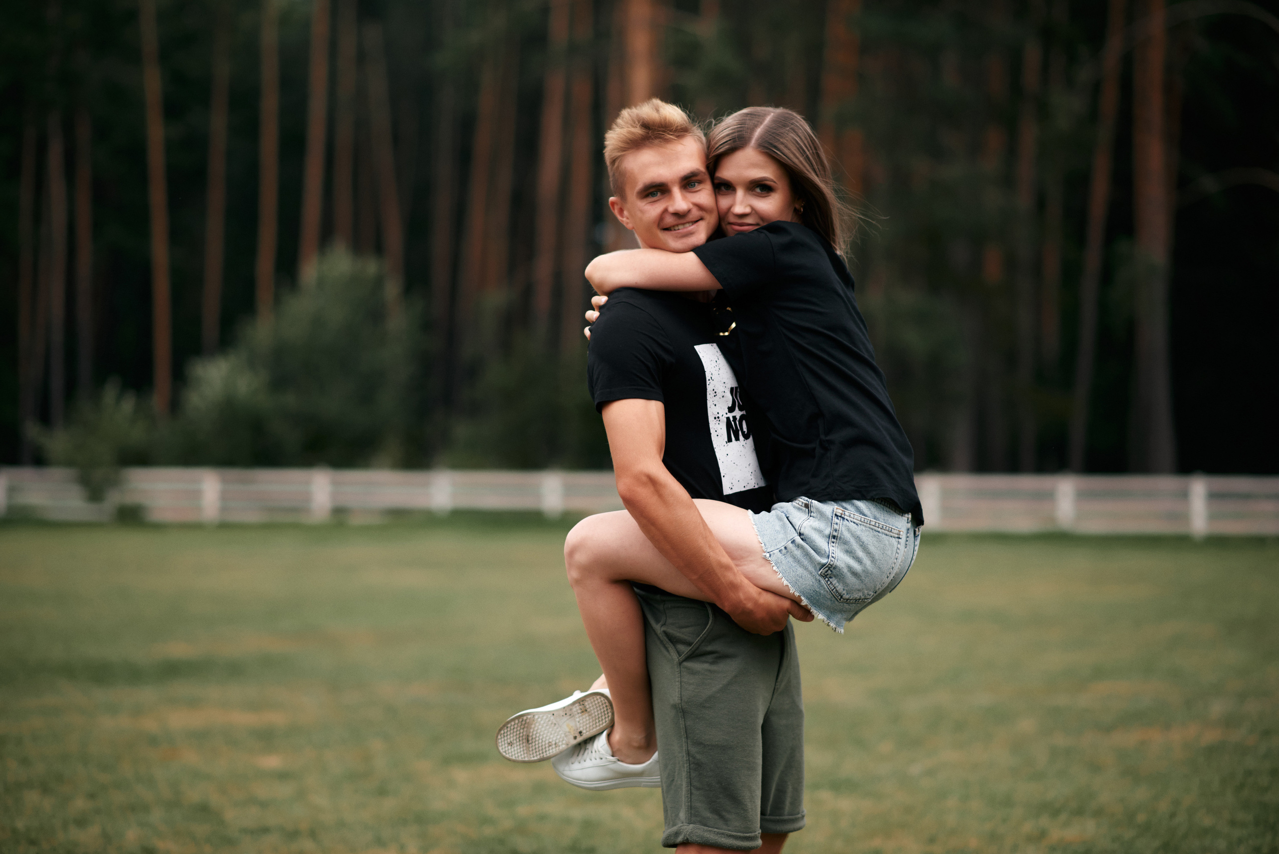 Сімейна прогулянка в сосновому лісі. Photographer Shepetivka, all over Ukraine, Dzekan Denys!