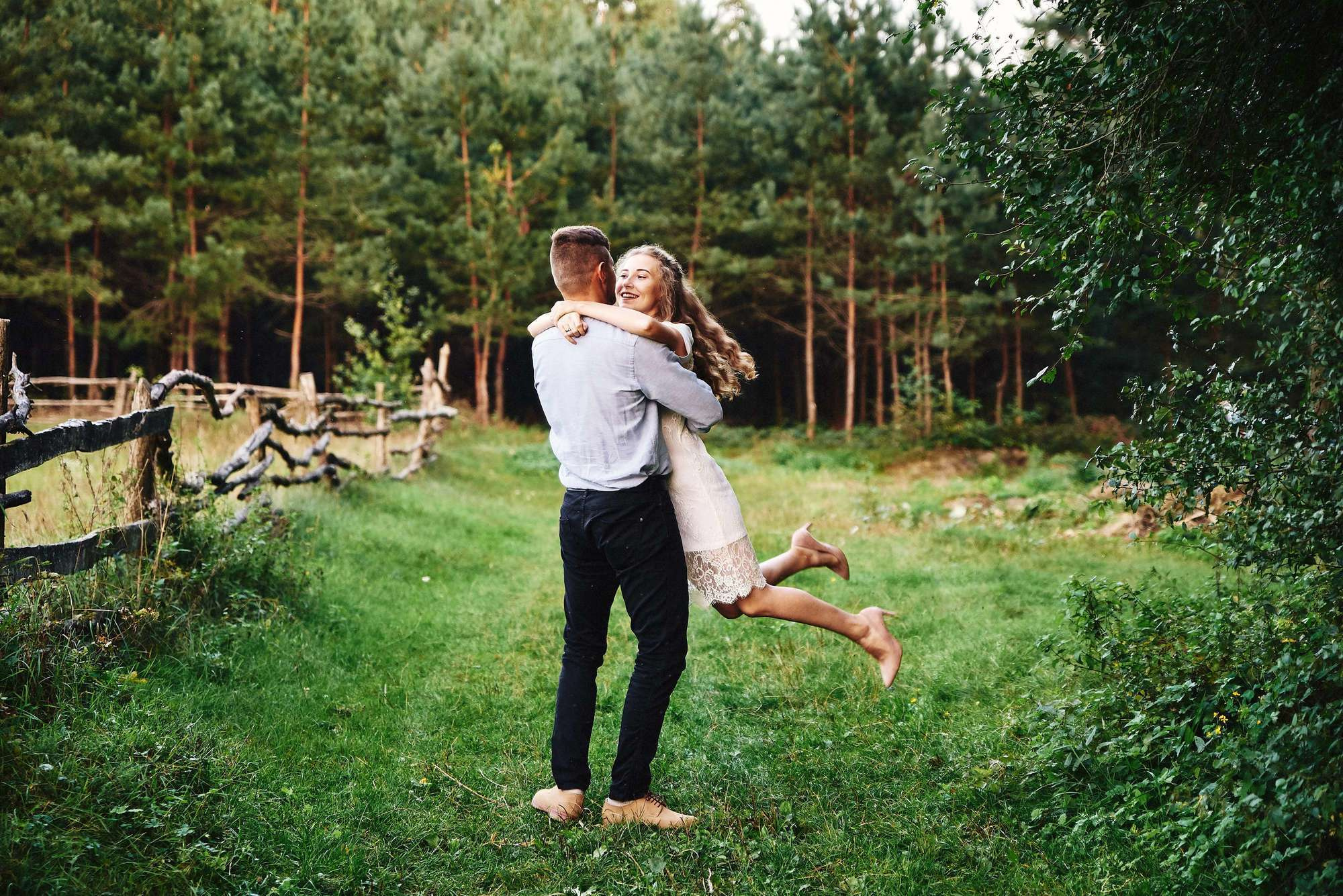 Лавстори, фотосесия до свадьбы, фото в шепетівці, зйомка в лісі, ніжна. Фотограф Шепетівка, вся Україна, Дзекан Денис!