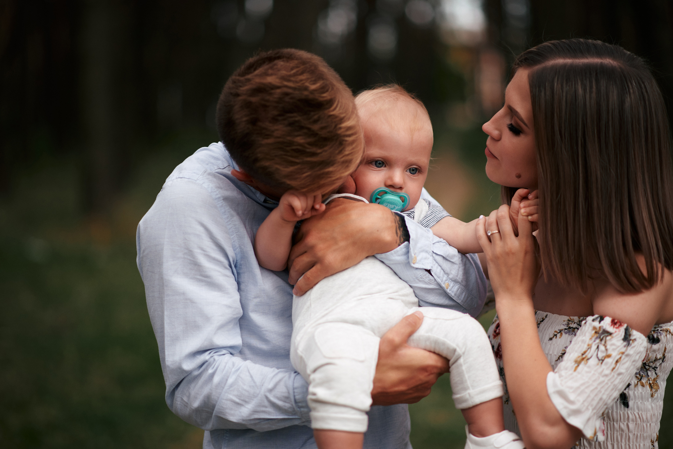 Сімейна прогулянка в сосновому лісі. Photographer Shepetivka, all over Ukraine, Dzekan Denys!