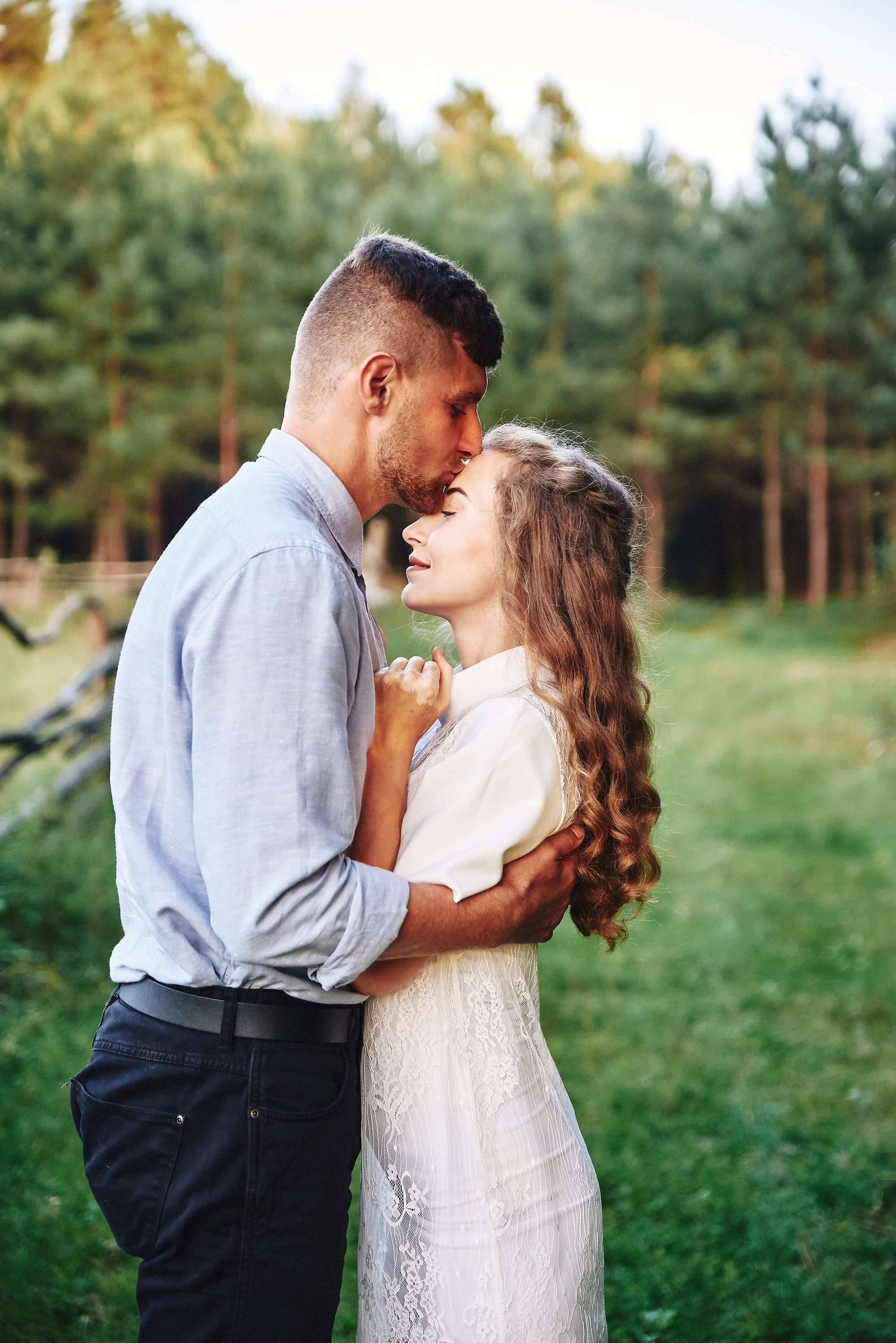 Лавстори, фотосесия до свадьбы, фото в шепетівці, зйомка в лісі, ніжна. Фотограф Шепетівка, вся Україна, Дзекан Денис!