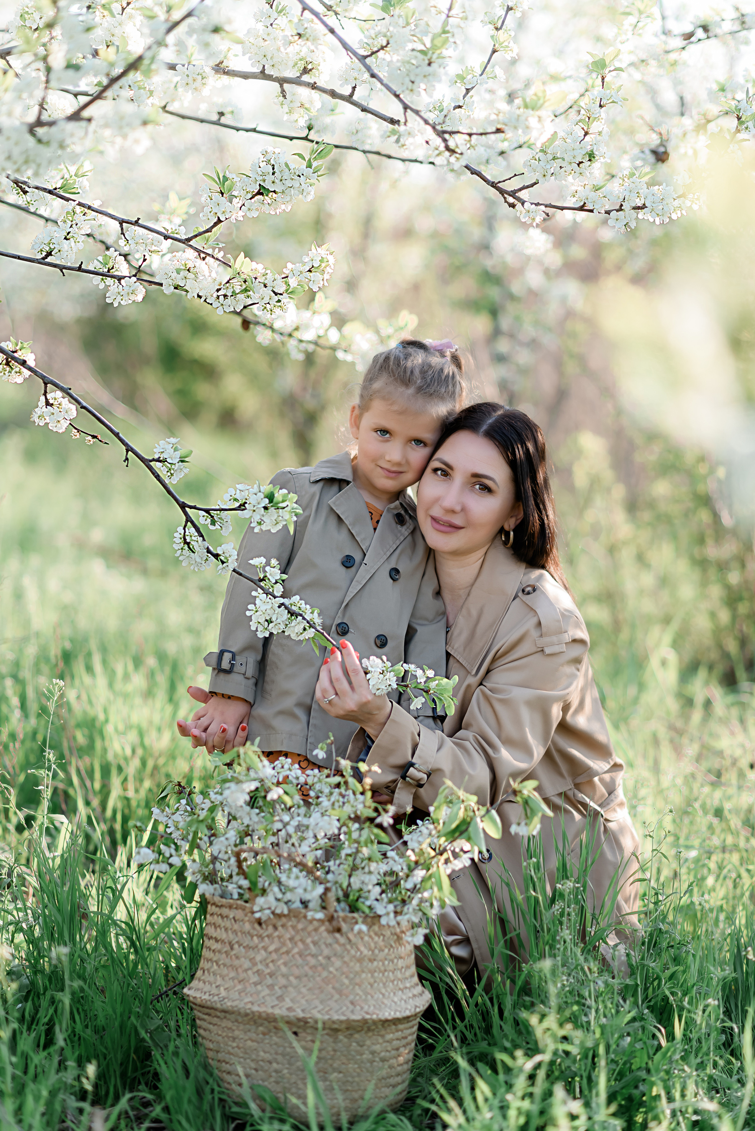 Фотосесія у квітучому саду. Сімейний та дитячий фотограф в Києві та Ірпені Тетяна Чайка