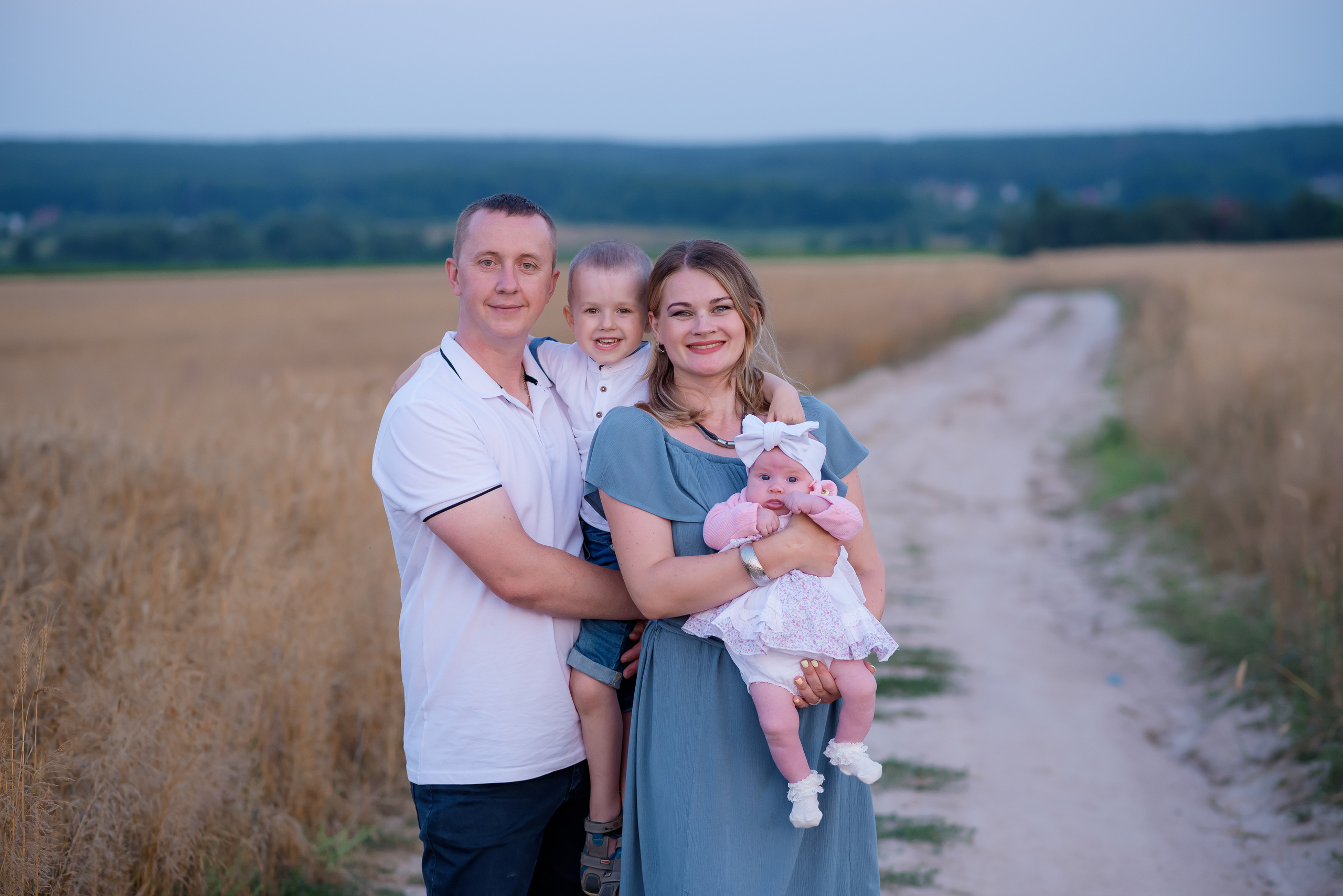 Валерія з родиною. Сімейний та дитячий фотограф в Києві та Ірпені Тетяна Чайка