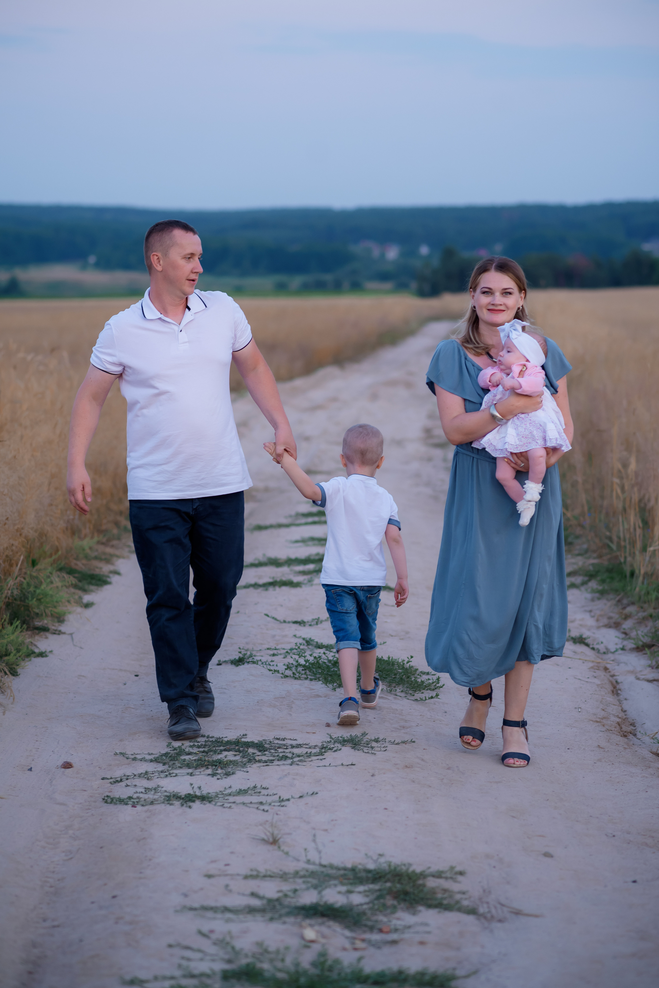 Валерія з родиною. Сімейний та дитячий фотограф в Києві та Ірпені Тетяна Чайка