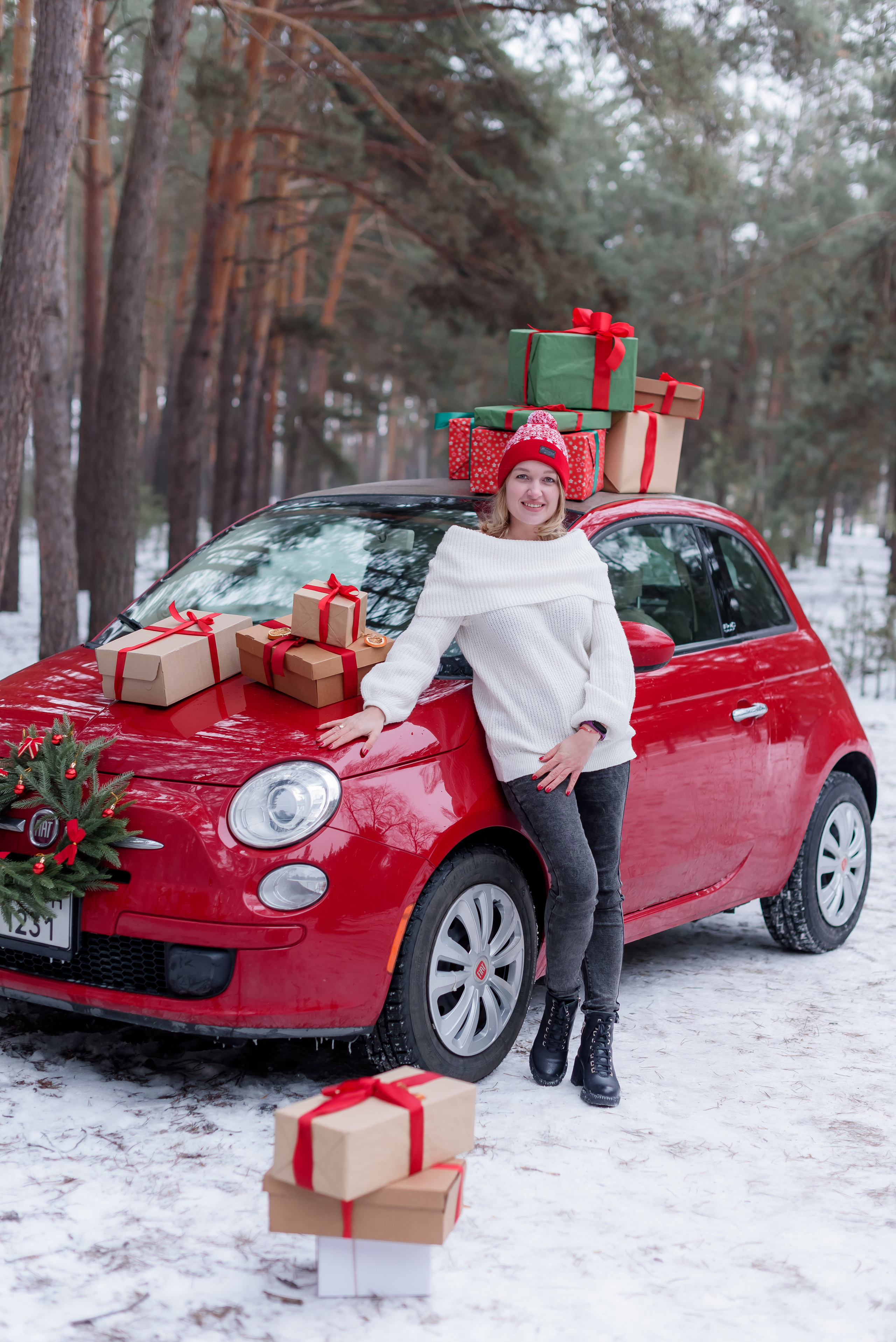 Новорічний з червоною машинкою. Сімейний та дитячий фотограф в Києві та Ірпені Тетяна Чайка