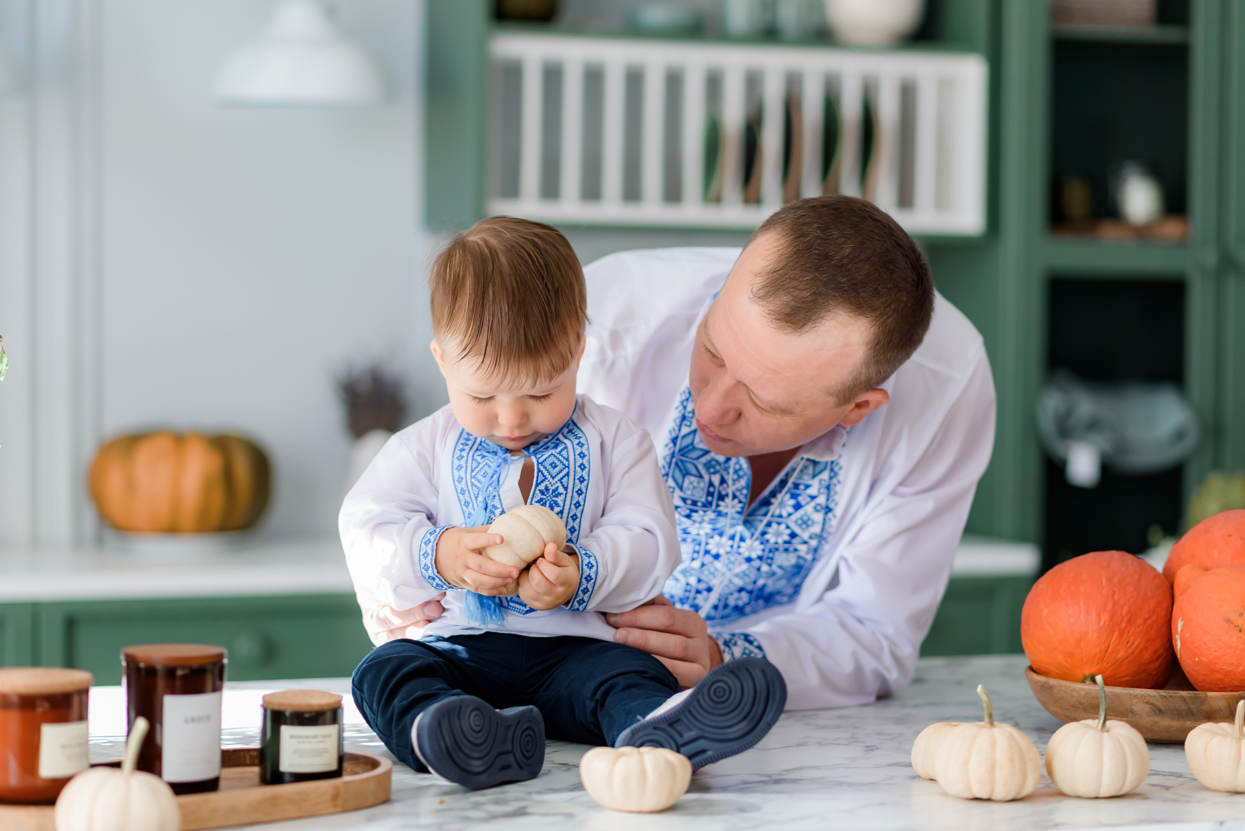 Каріна з родиною. Сімейний та дитячий фотограф в Києві та Ірпені Тетяна Чайка