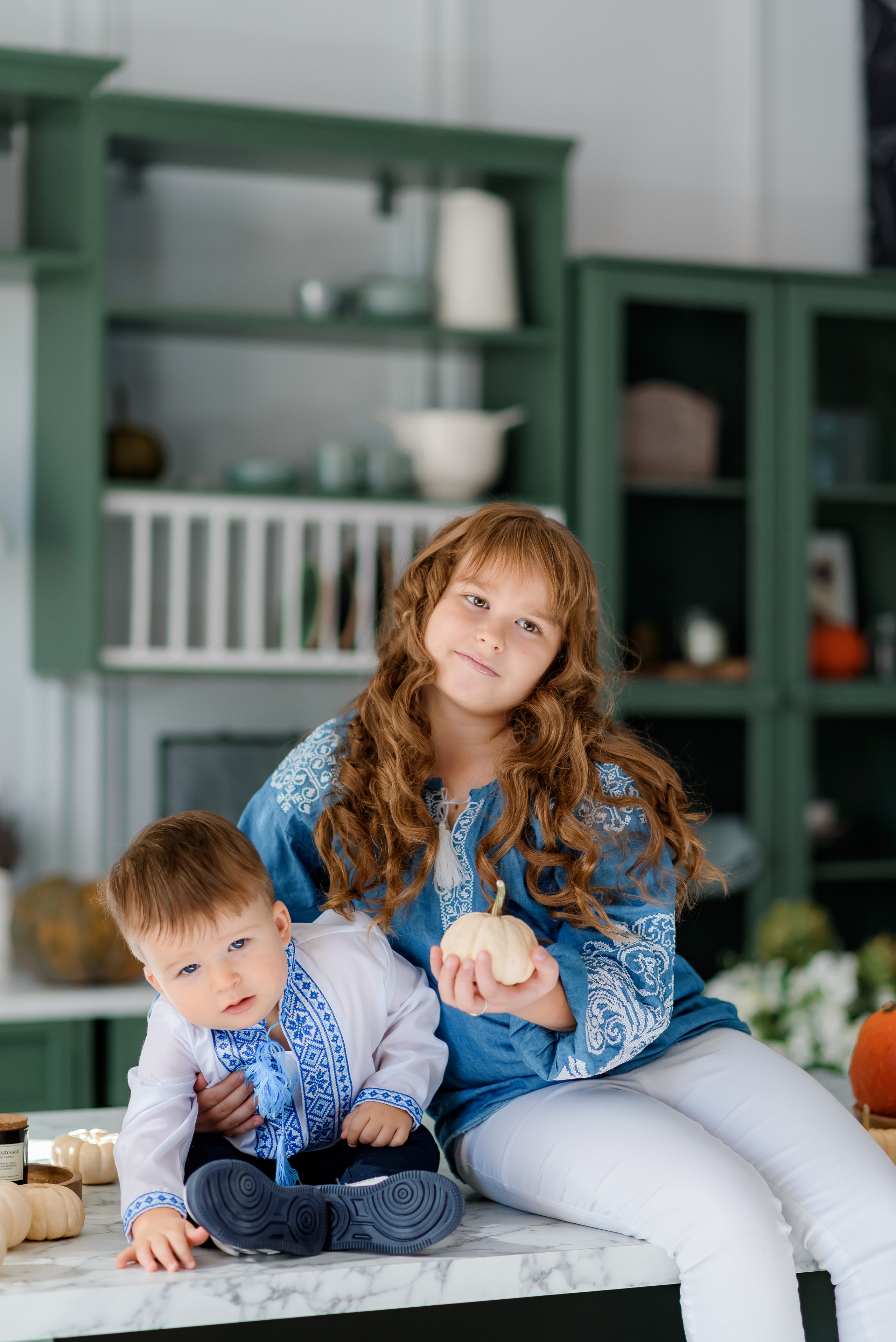 Каріна з родиною. Сімейний та дитячий фотограф в Києві та Ірпені Тетяна Чайка