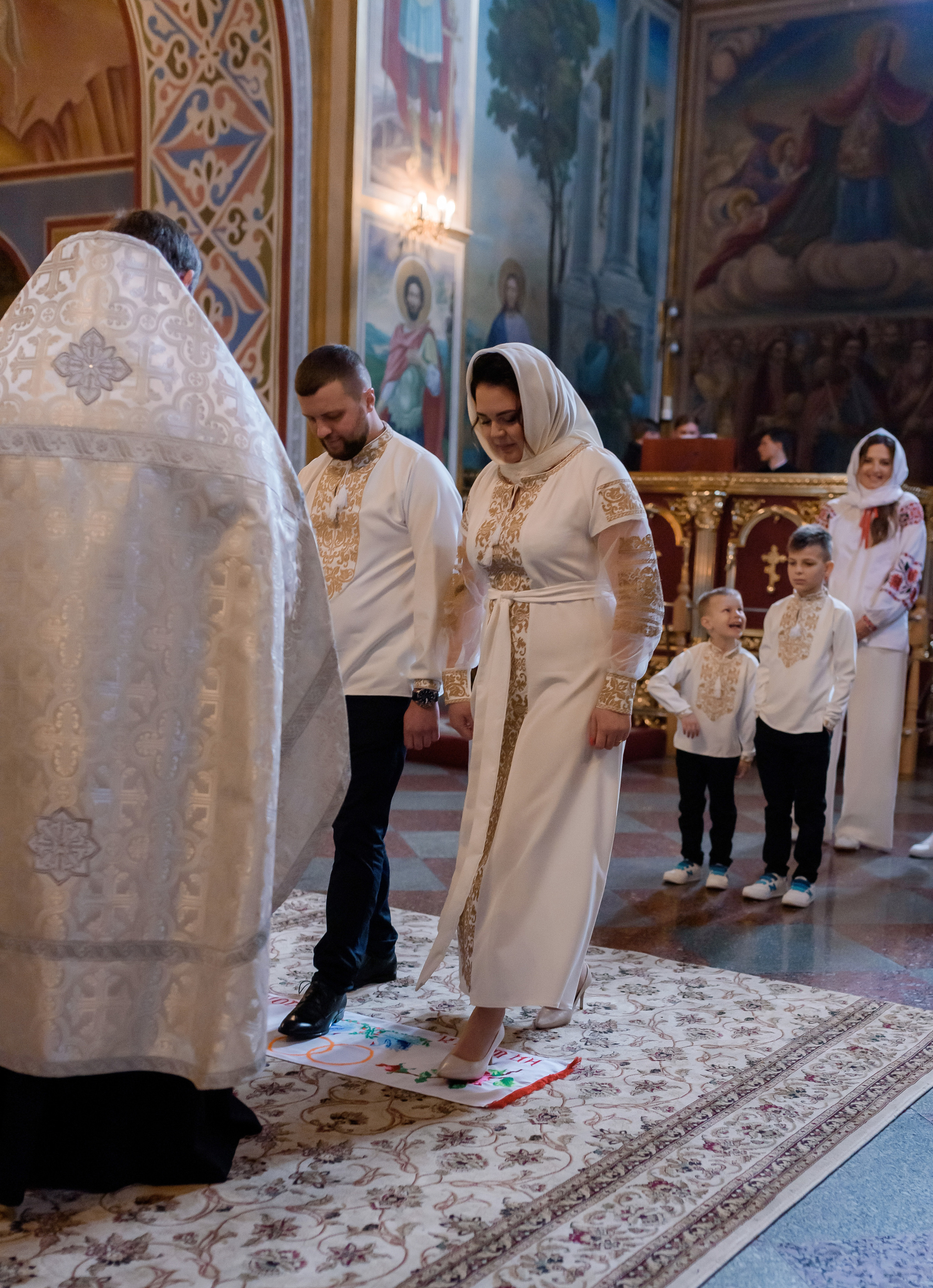 Вінчання Катерини та Артема. Михайлівський собор. Сімейний та дитячий фотограф в Києві та Ірпені Тетяна Чайка