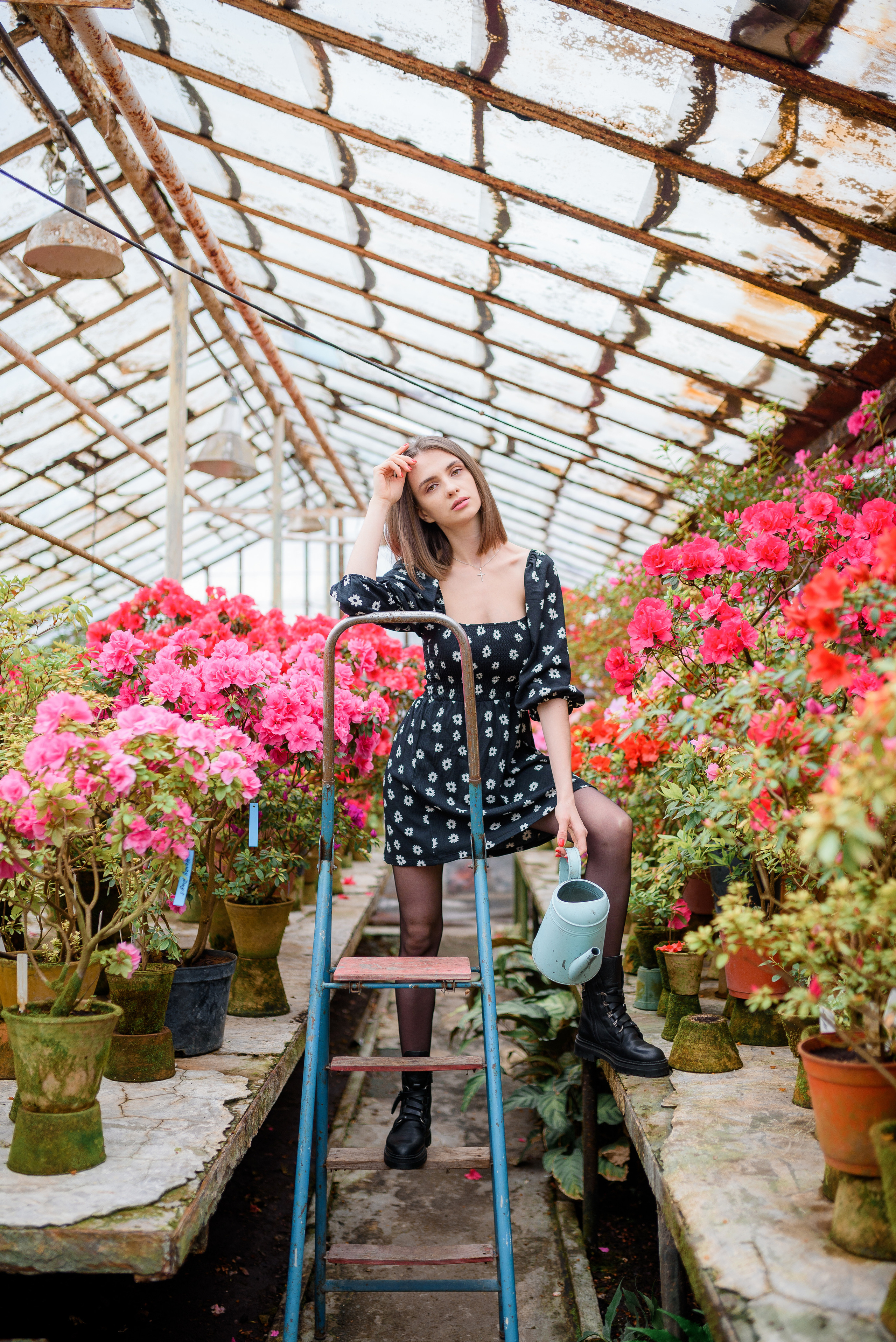 Богдана в азаліях. Сімейний та дитячий фотограф в Києві та Ірпені Тетяна Чайка