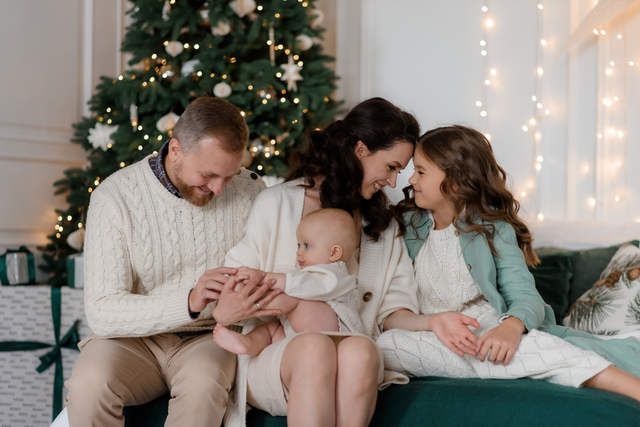 Новорічна сімейна зйомка. МонохромСтудио. Сімейний та дитячий фотограф в Києві та Ірпені Тетяна Чайка