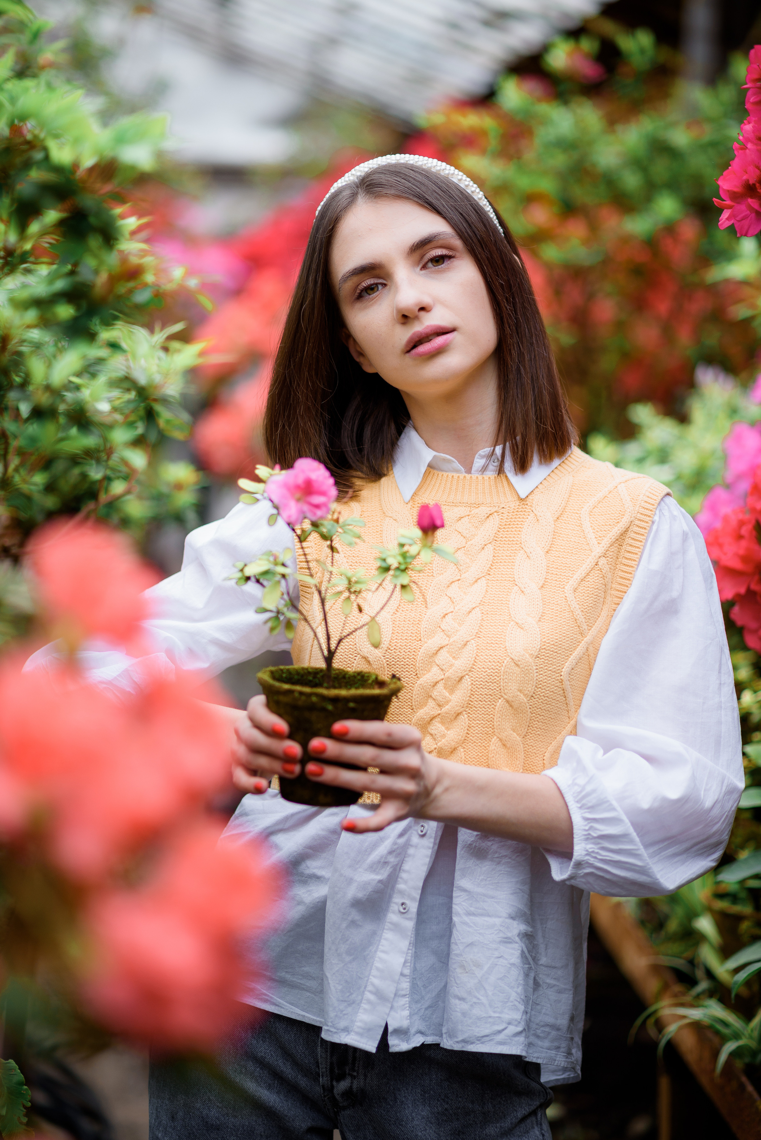 Богдана в азаліях. Сімейний та дитячий фотограф в Києві та Ірпені Тетяна Чайка