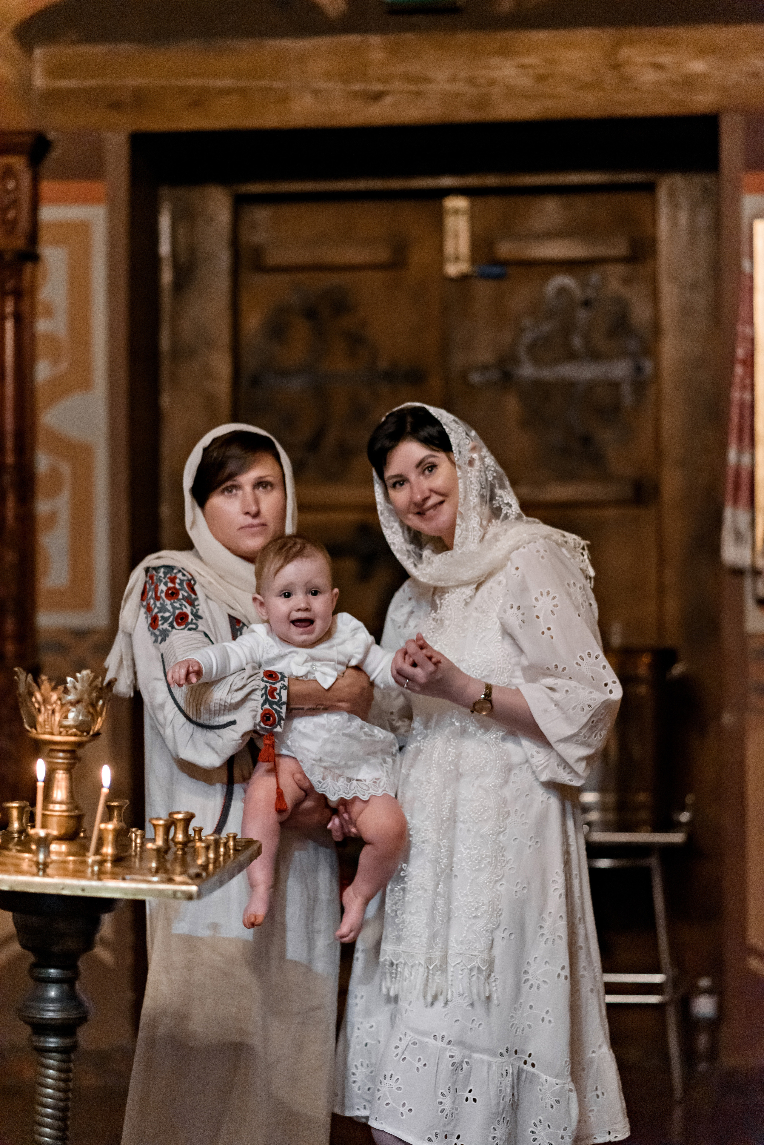 Хрещення Даринки. Храм Успіння Пресвятої Богородиці (Пирогоща). Київ. Сімейний та дитячий фотограф в Києві та Ірпені Тетяна Чайка