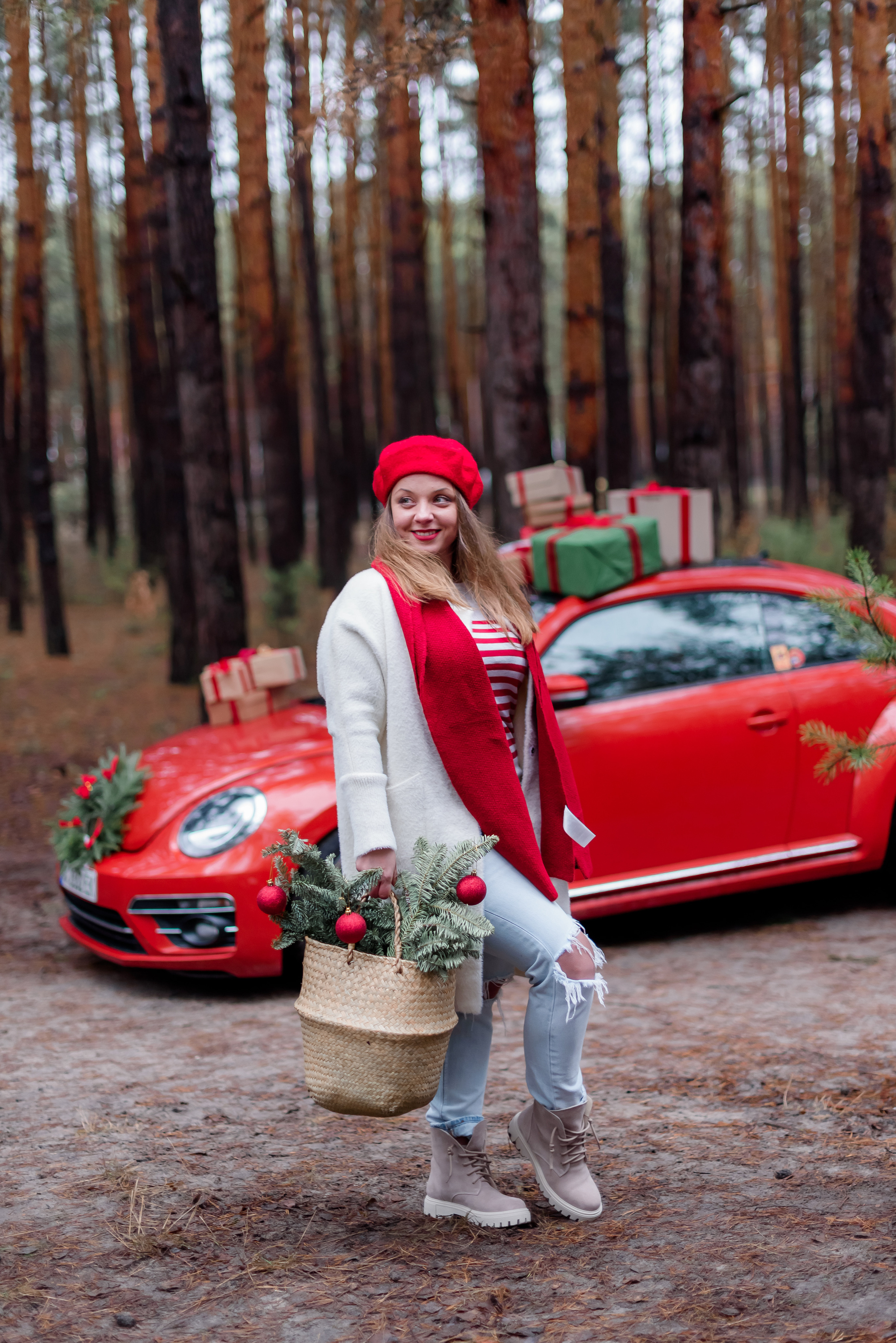 Новорічний з червоною машинкою. Сімейний та дитячий фотограф в Києві та Ірпені Тетяна Чайка