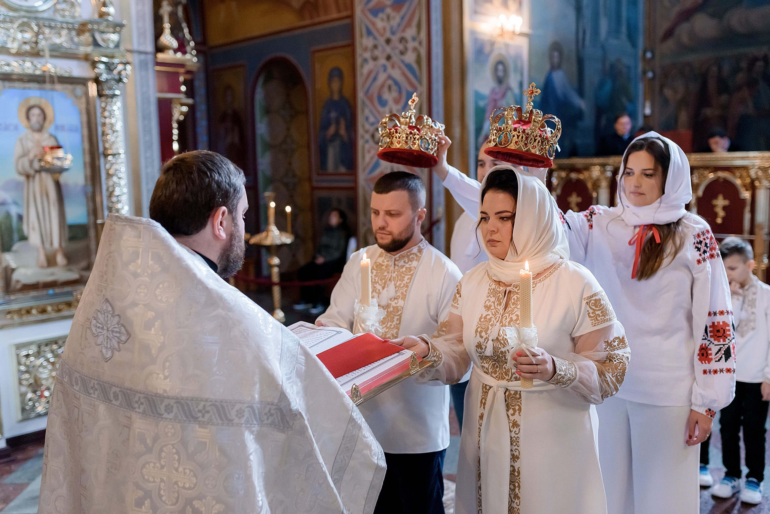 Вінчання Катерини та Артема. Михайлівський собор. Сімейний та дитячий фотограф в Києві та Ірпені Тетяна Чайка