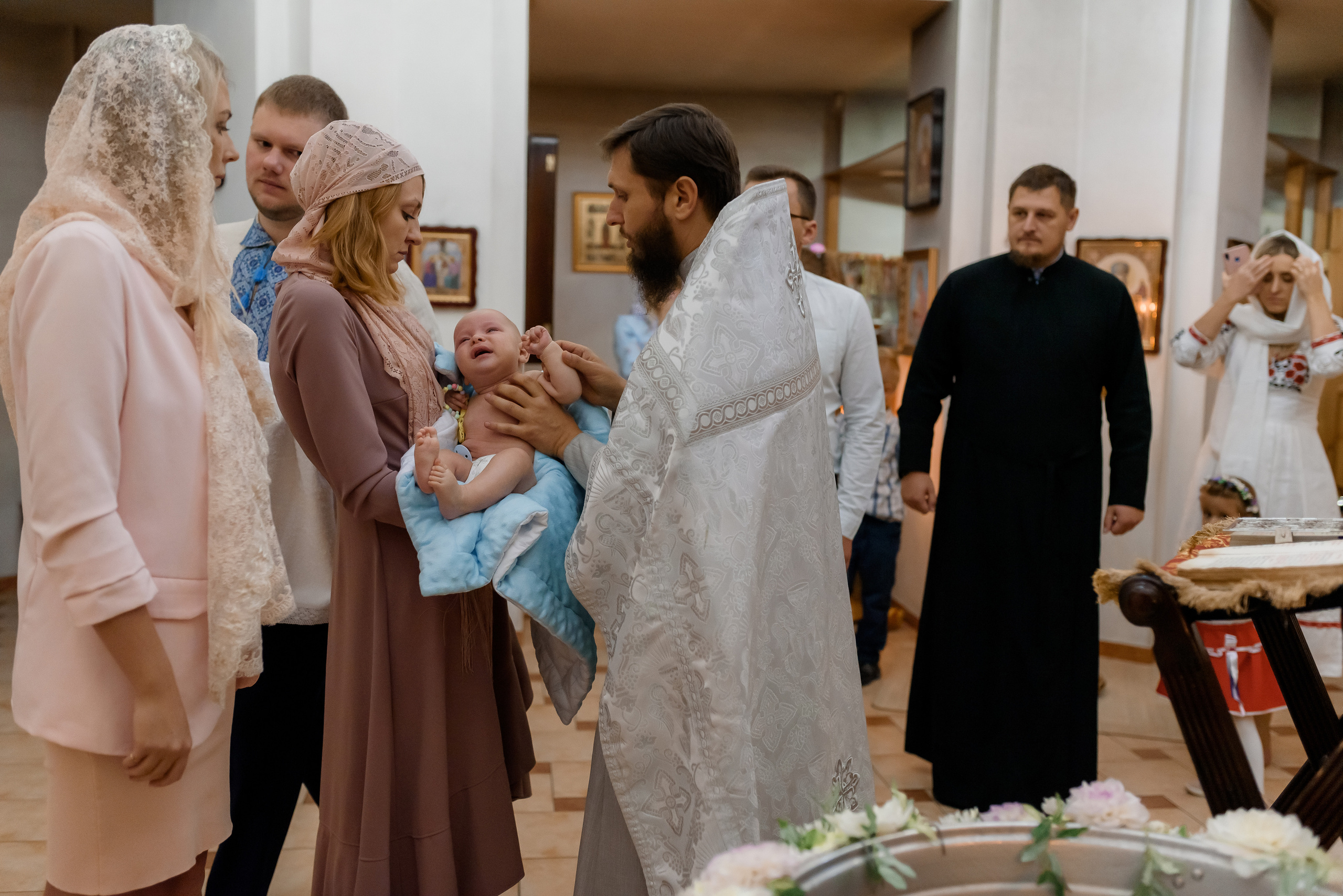 Хрещення Ельдара. Ірпінь. Храм священномученика Володимира (ЦП). Сімейний та дитячий фотограф в Києві та Ірпені Тетяна Чайка