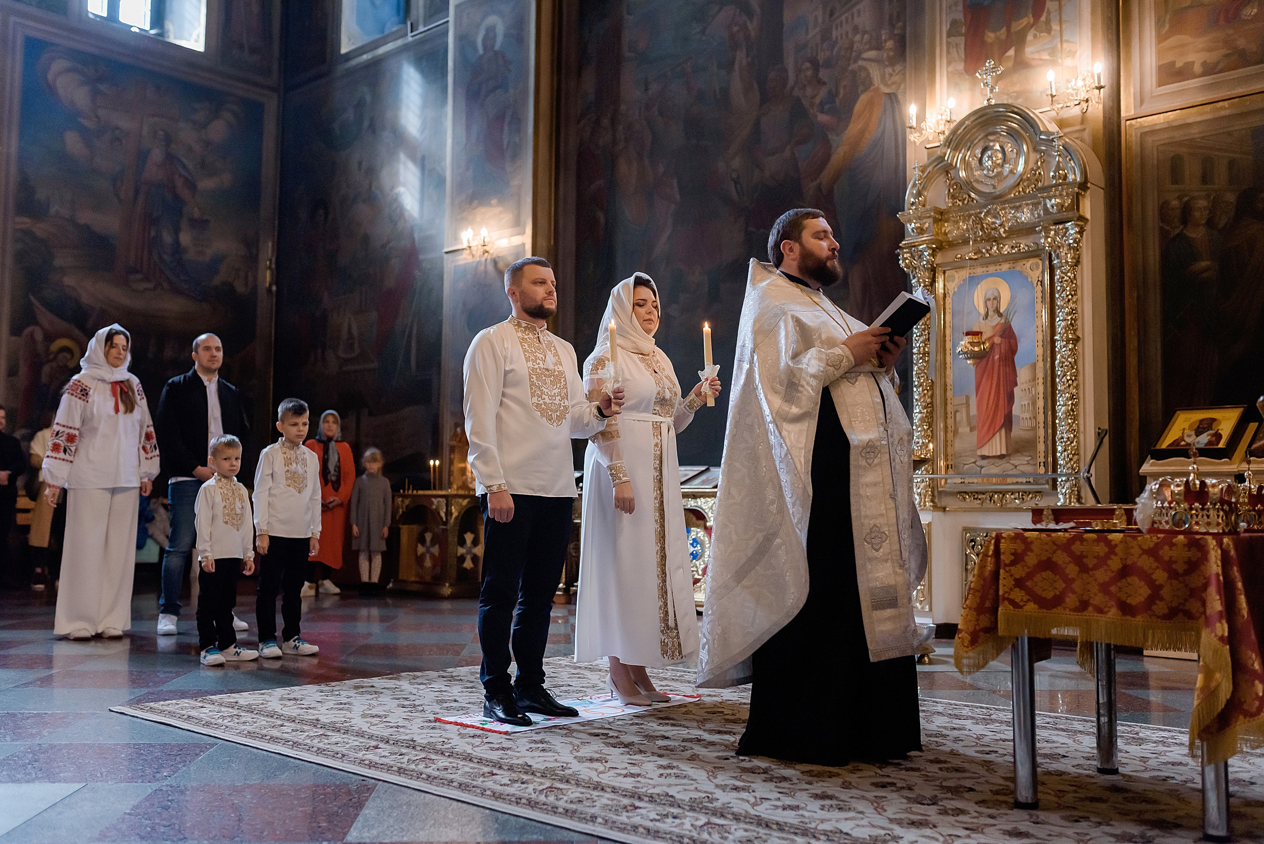 Вінчання Катерини та Артема. Михайлівський собор. Сімейний та дитячий фотограф в Києві та Ірпені Тетяна Чайка