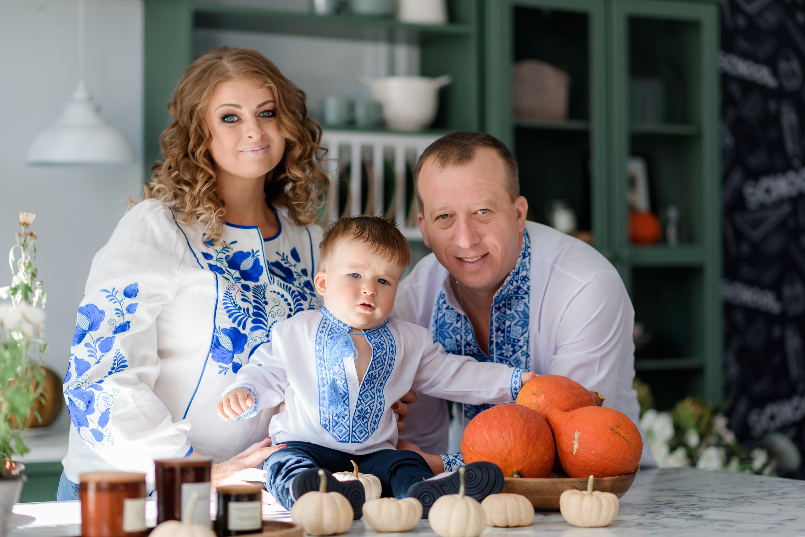 Каріна з родиною. Сімейний та дитячий фотограф в Києві та Ірпені Тетяна Чайка