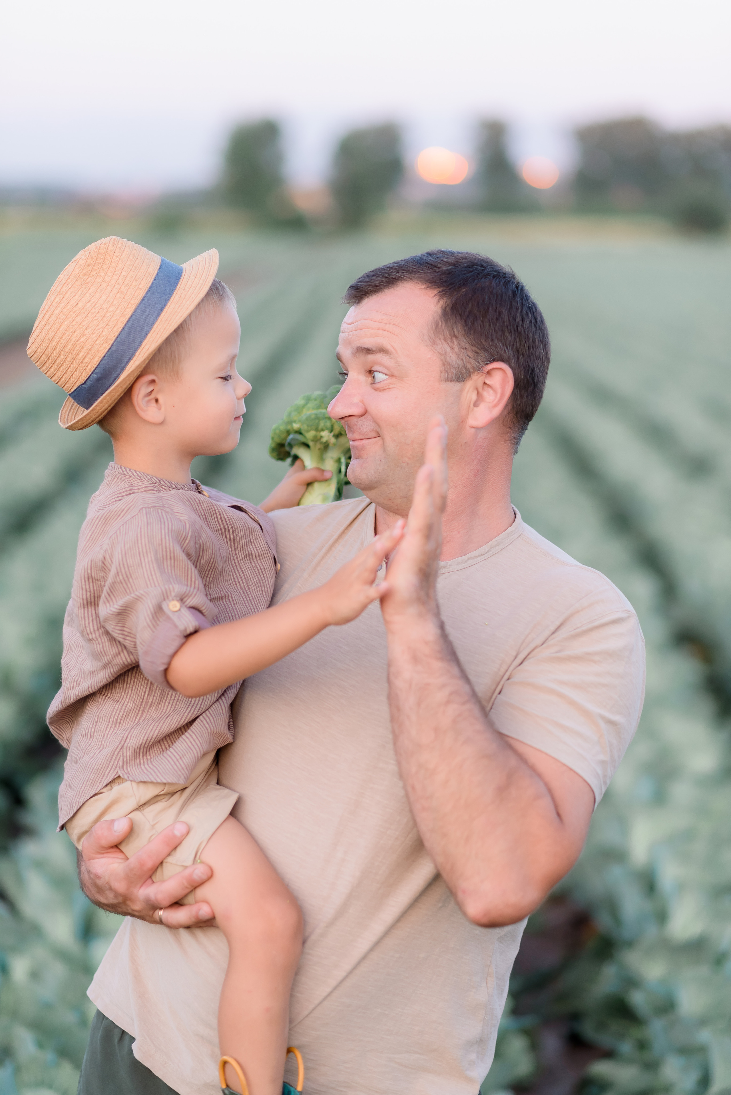 Сімейна в капусті. Надя з родиною. Сімейний та дитячий фотограф в Києві та Ірпені Тетяна Чайка
