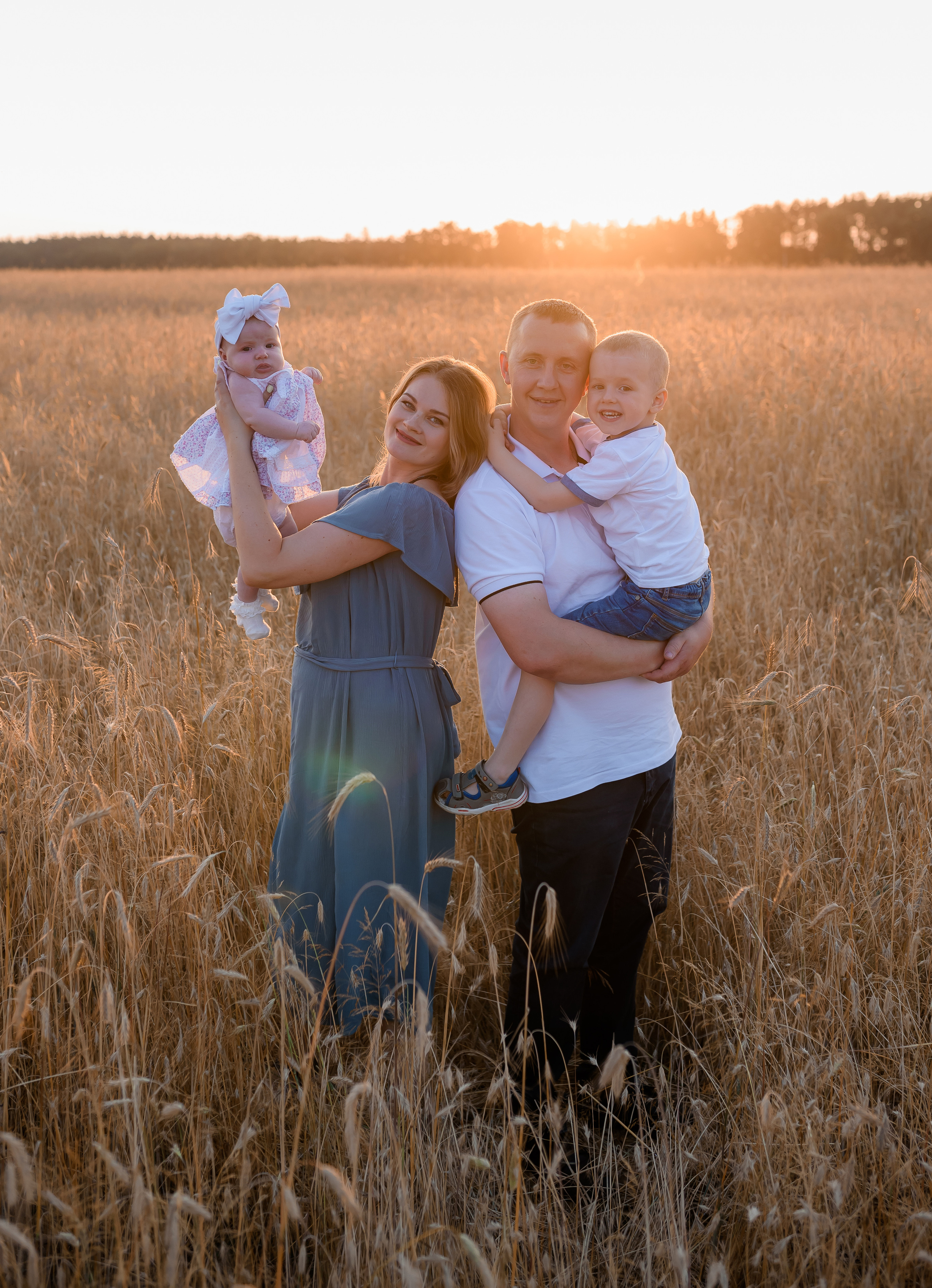 Валерія з родиною. Сімейний та дитячий фотограф в Києві та Ірпені Тетяна Чайка