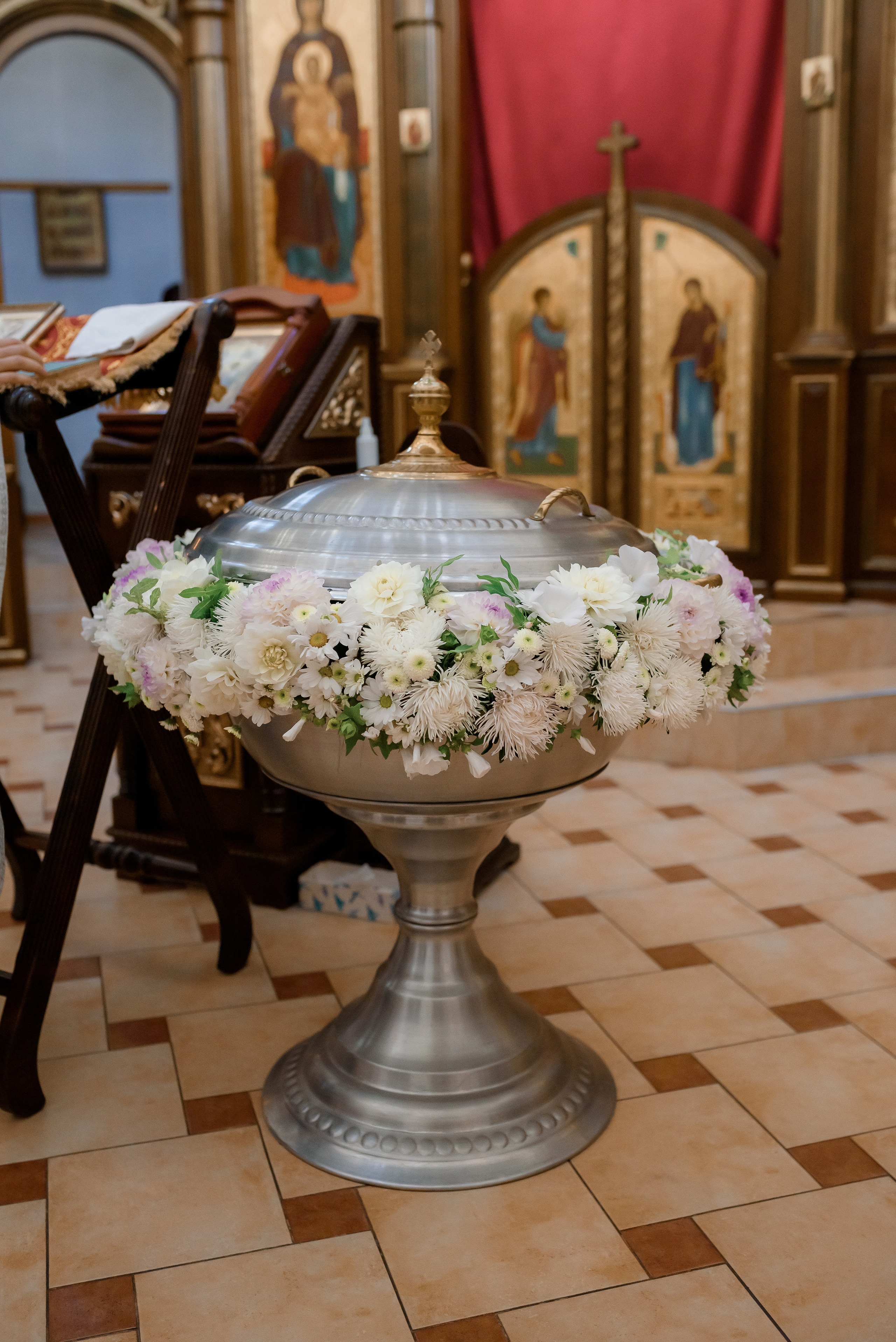 Хрещення Ельдара. Ірпінь. Храм священномученика Володимира (ЦП). Сімейний та дитячий фотограф в Києві та Ірпені Тетяна Чайка