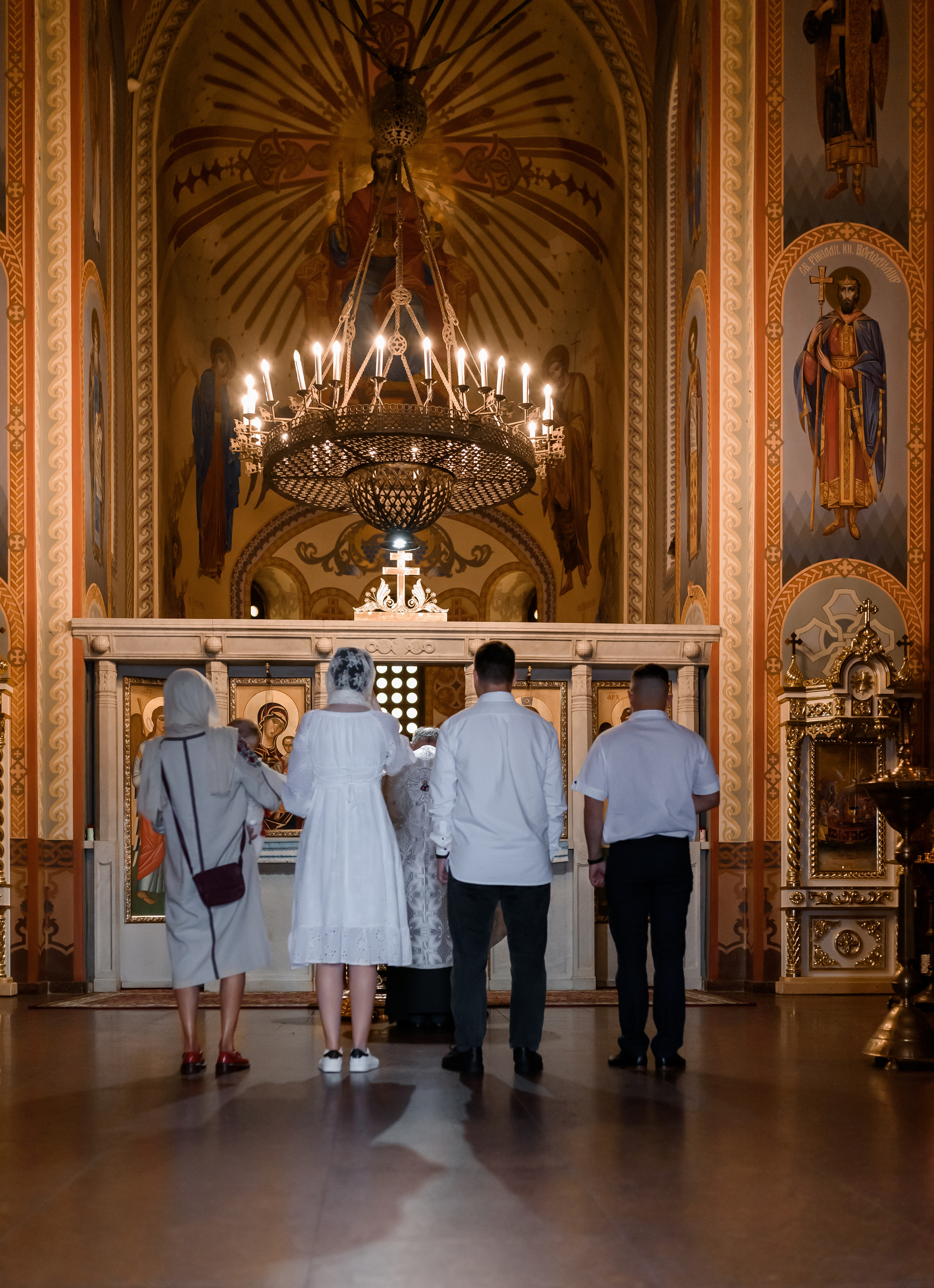 Хрещення Даринки. Храм Успіння Пресвятої Богородиці (Пирогоща). Київ. Сімейний та дитячий фотограф в Києві та Ірпені Тетяна Чайка