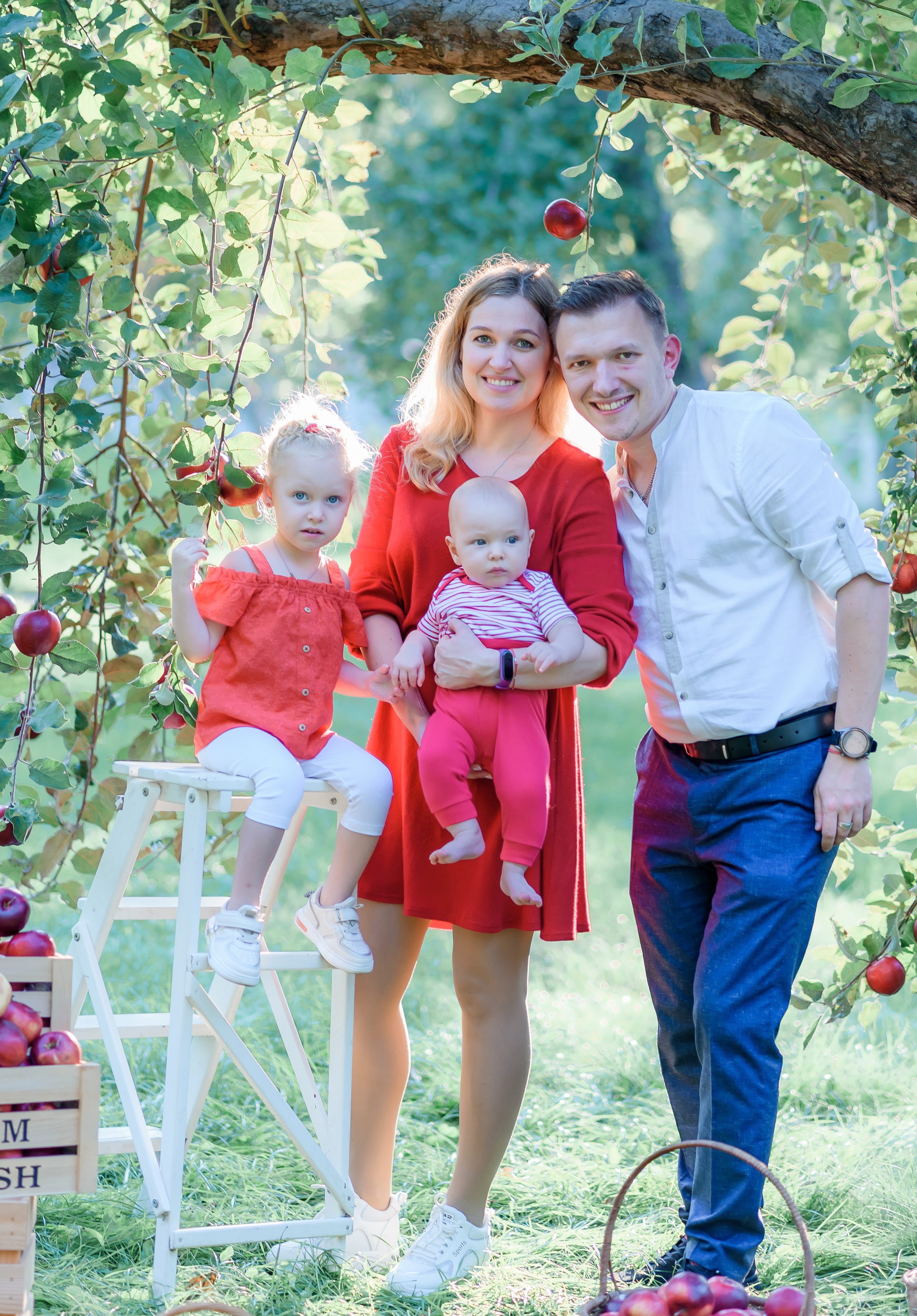 Збір врожаю (з яблоками та кавунами). Сімейний та дитячий фотограф в Києві та Ірпені Тетяна Чайка