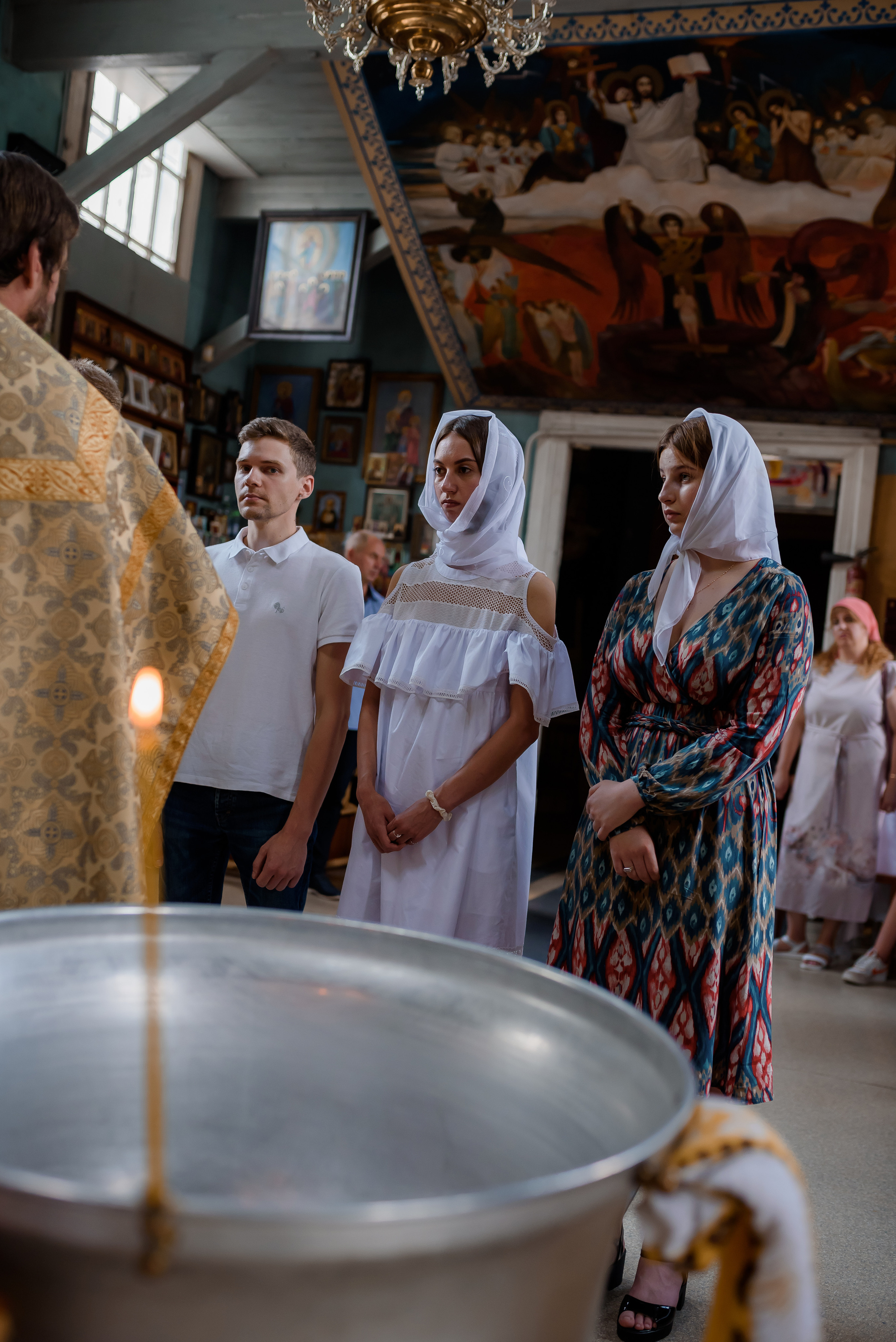 Хрещення Емми. Свято-Троїцька Церква м.Ірпінь. Сімейний та дитячий фотограф в Києві та Ірпені Тетяна Чайка