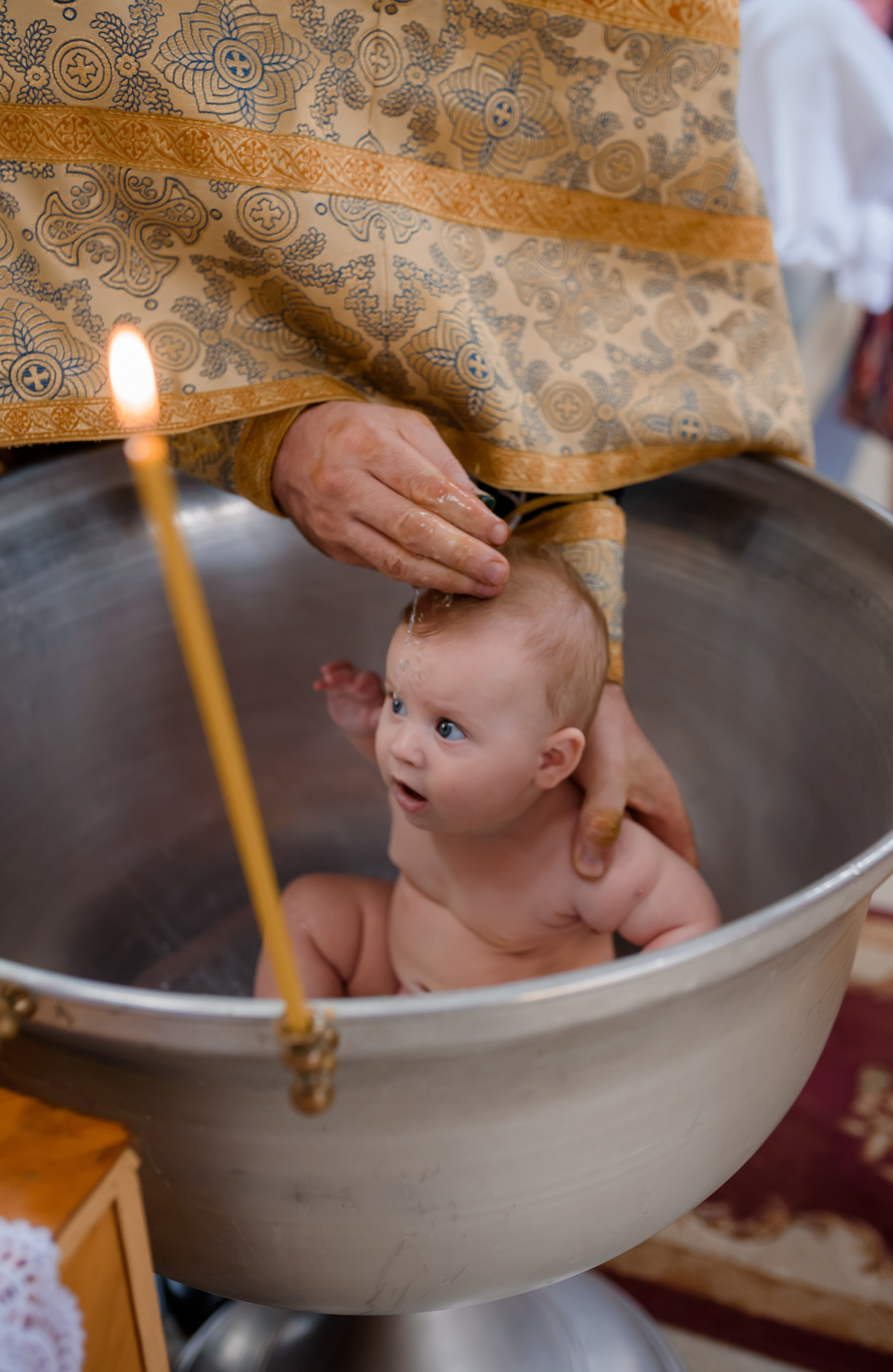 Хрещення Емми. Свято-Троїцька Церква м.Ірпінь. Сімейний та дитячий фотограф в Києві та Ірпені Тетяна Чайка