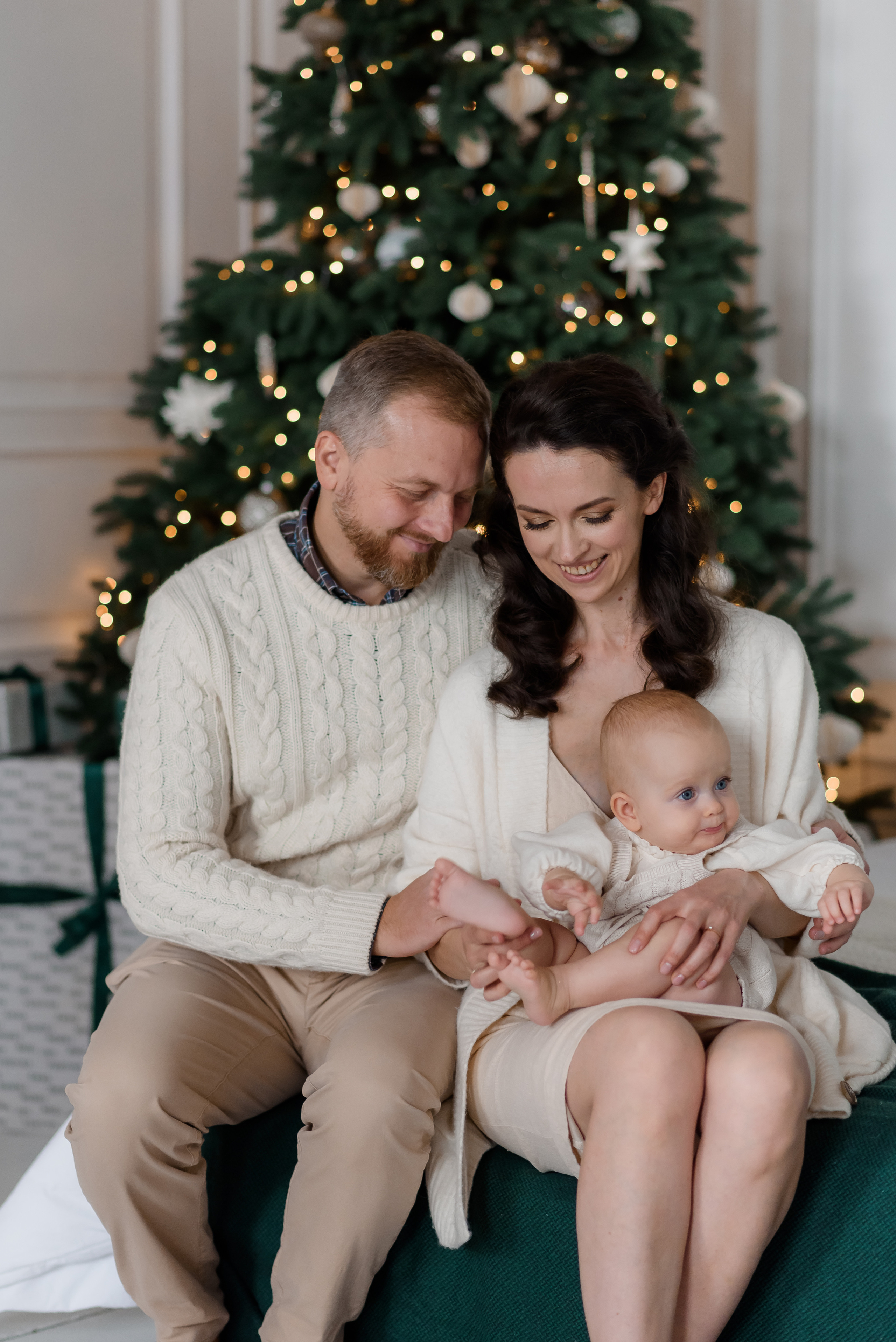 Новорічна сімейна зйомка. МонохромСтудио. Сімейний та дитячий фотограф в Києві та Ірпені Тетяна Чайка