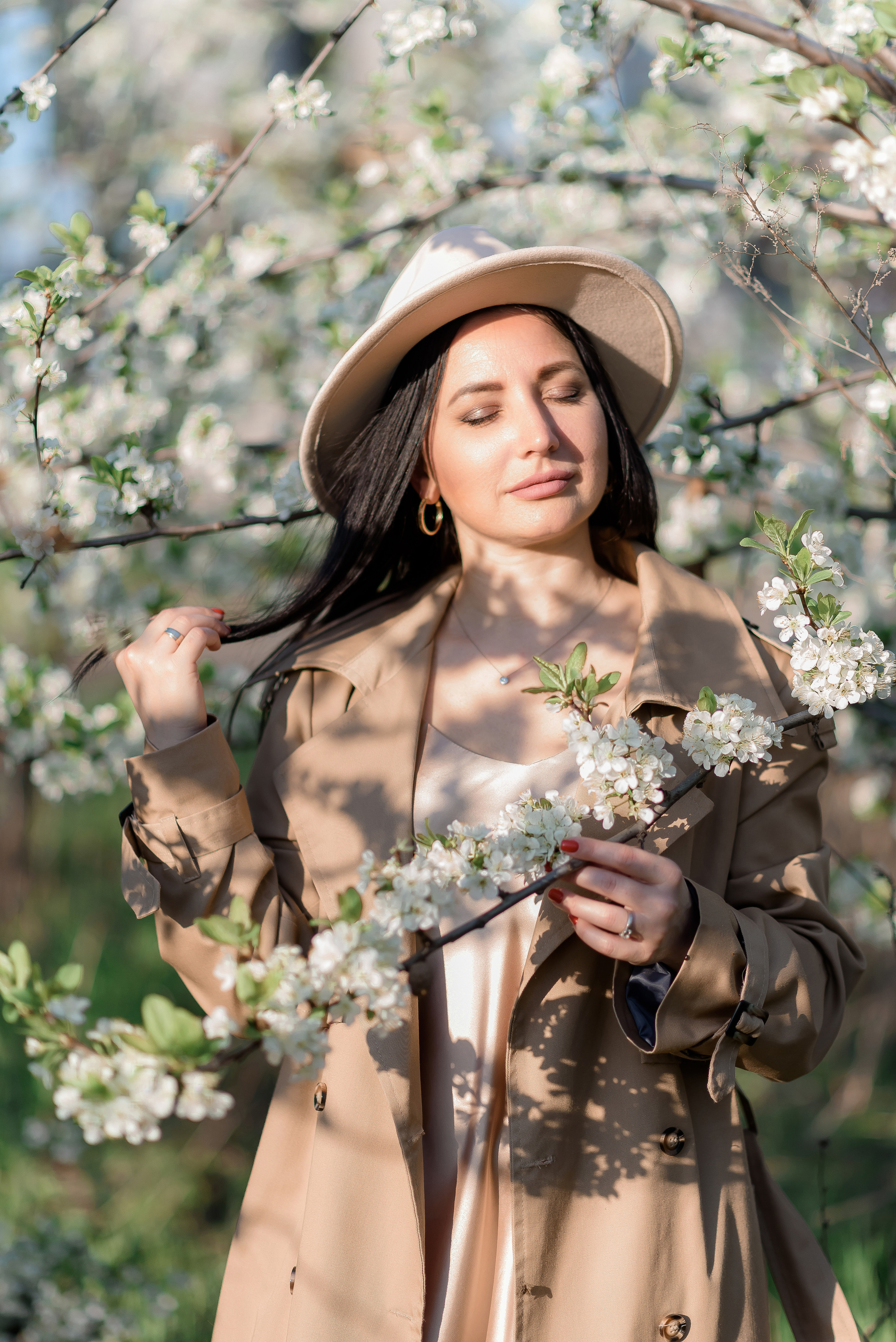 Фотосесія у квітучому саду. Сімейний та дитячий фотограф в Києві та Ірпені Тетяна Чайка
