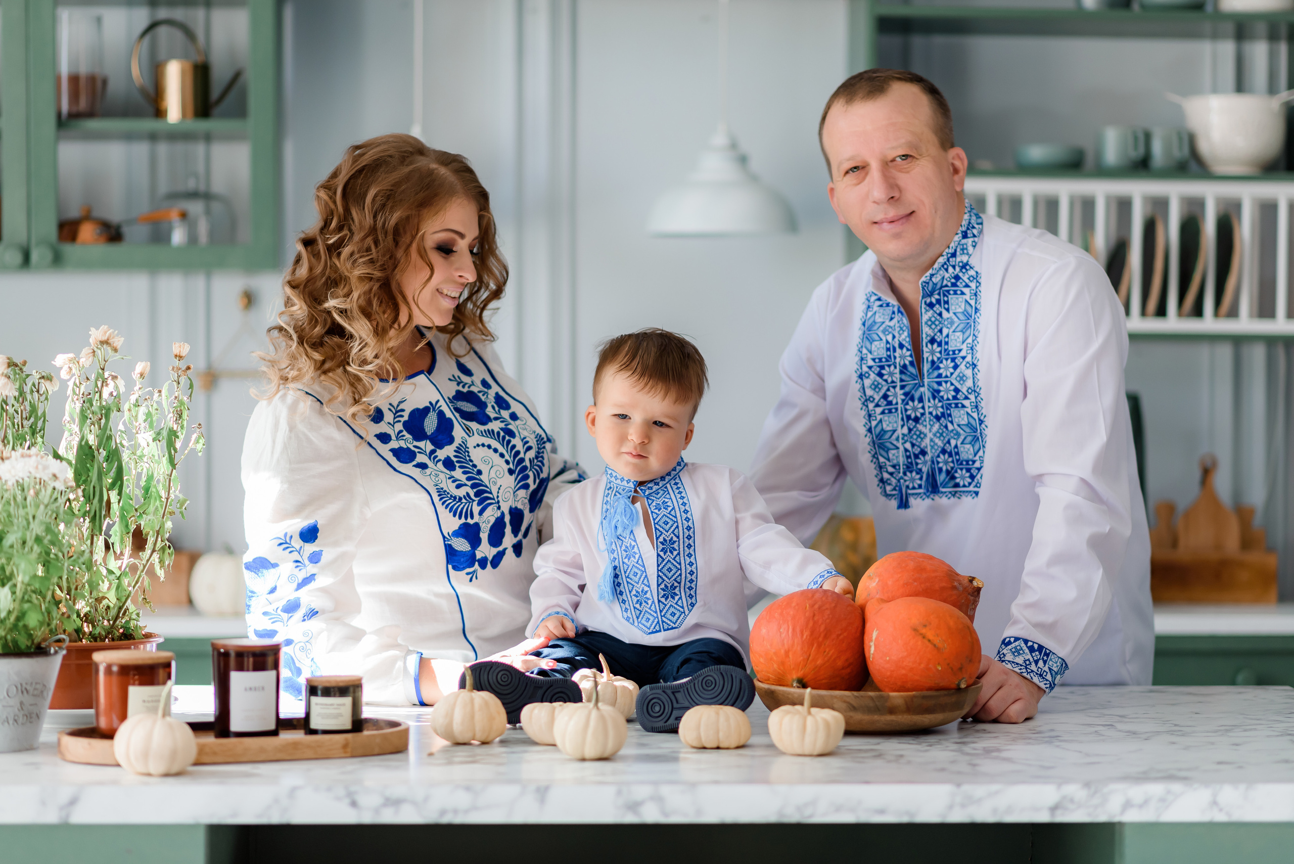 Каріна з родиною. Сімейний та дитячий фотограф в Києві та Ірпені Тетяна Чайка