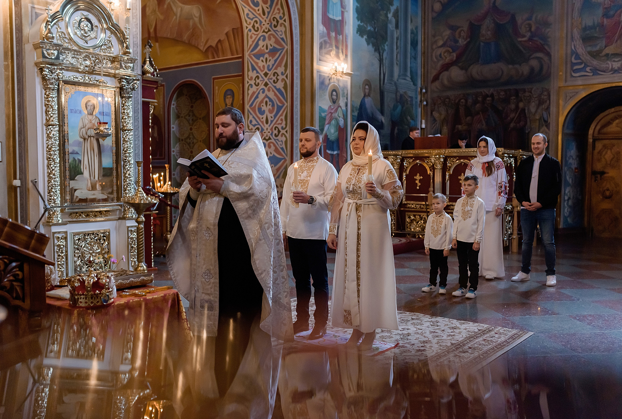 Вінчання Катерини та Артема. Михайлівський собор. Сімейний та дитячий фотограф в Києві та Ірпені Тетяна Чайка