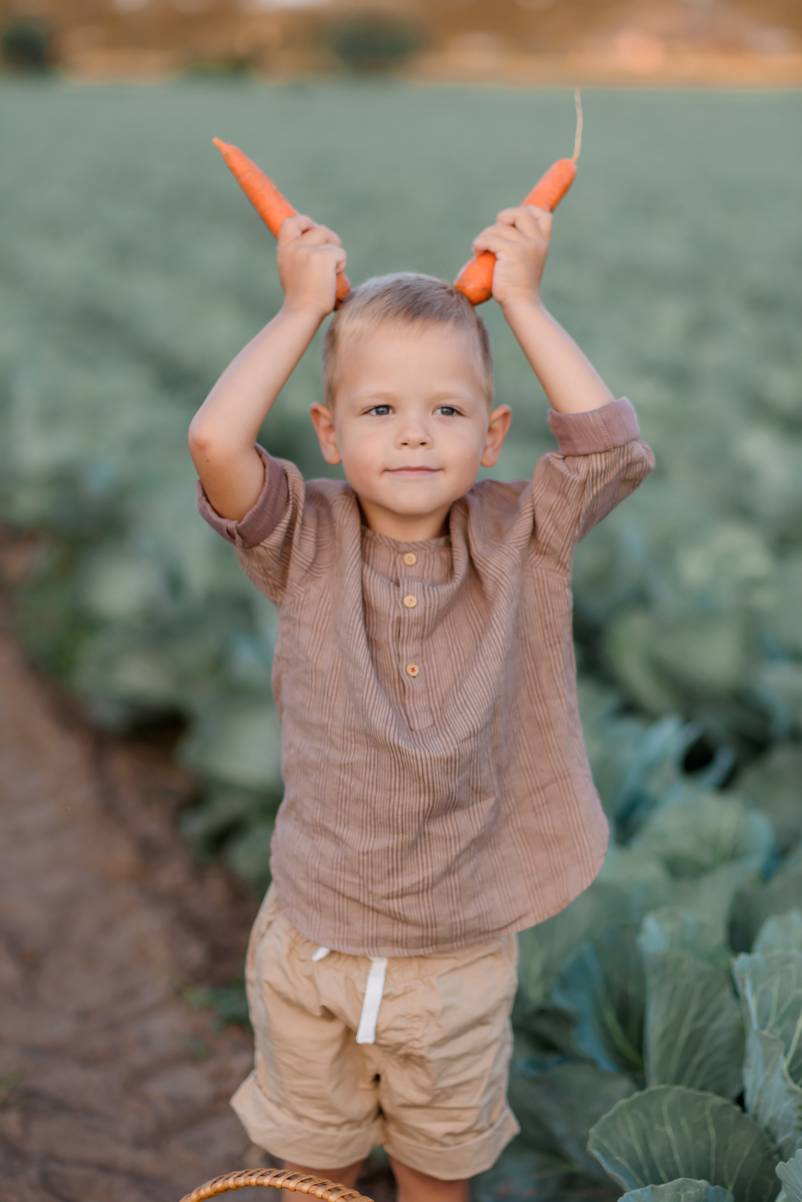 Сімейна в капусті. Надя з родиною. Сімейний та дитячий фотограф в Києві та Ірпені Тетяна Чайка
