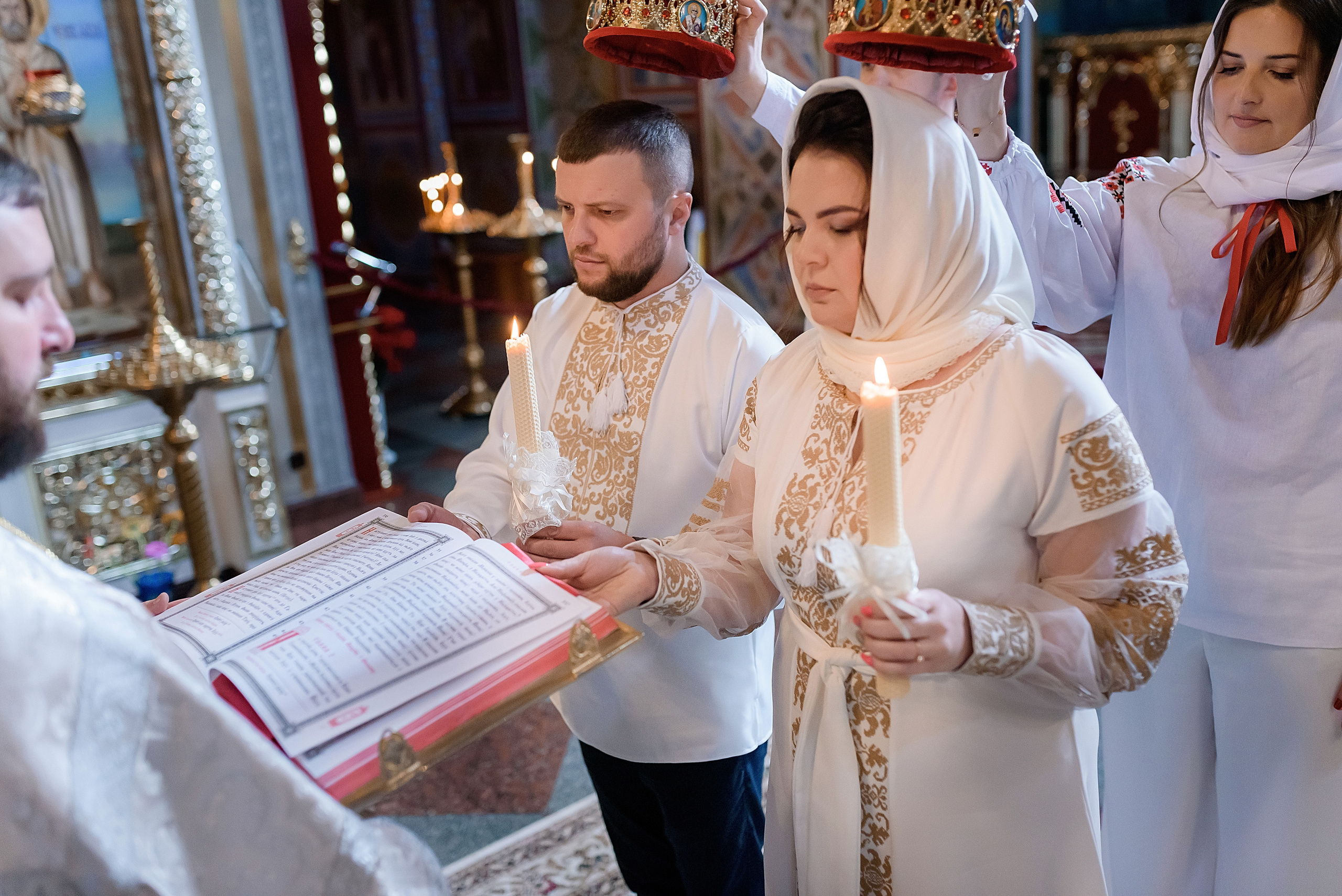 Вінчання Катерини та Артема. Михайлівський собор. Сімейний та дитячий фотограф в Києві та Ірпені Тетяна Чайка
