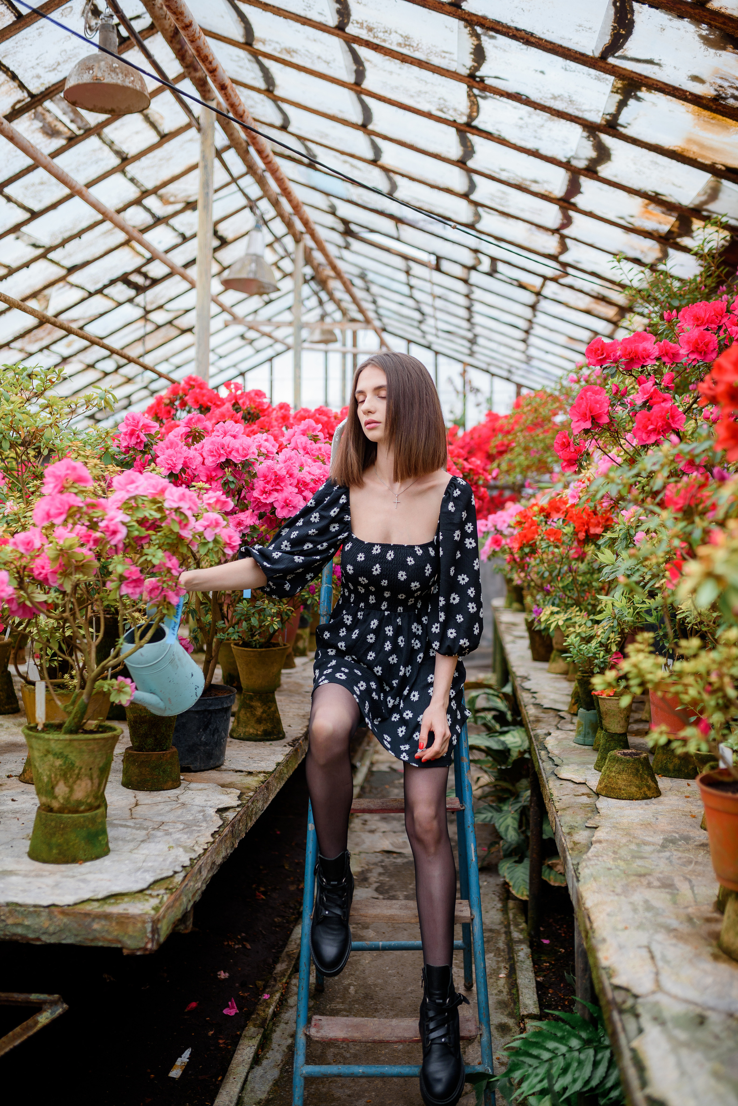 Богдана в азаліях. Сімейний та дитячий фотограф в Києві та Ірпені Тетяна Чайка