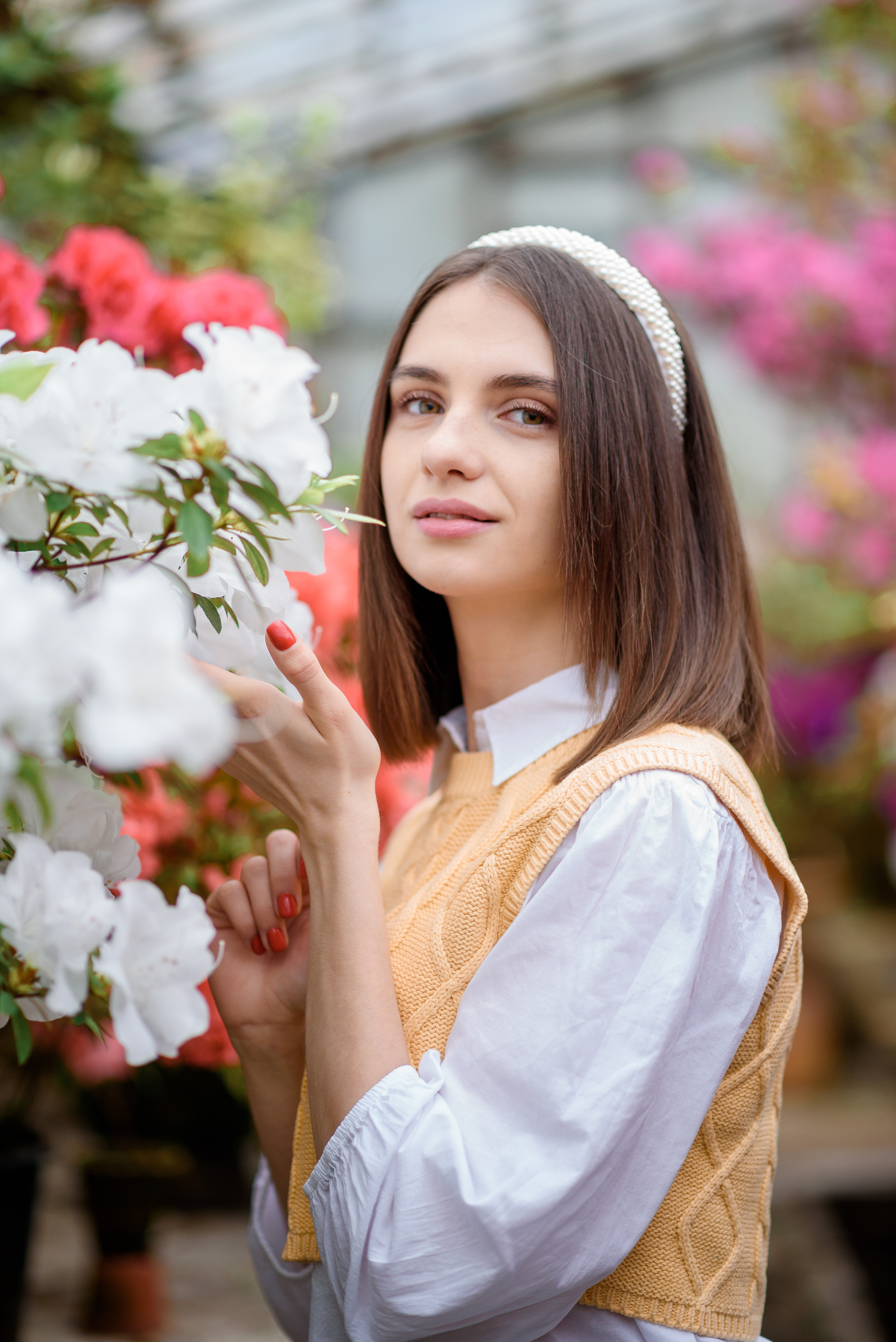 Богдана в азаліях. Сімейний та дитячий фотограф в Києві та Ірпені Тетяна Чайка