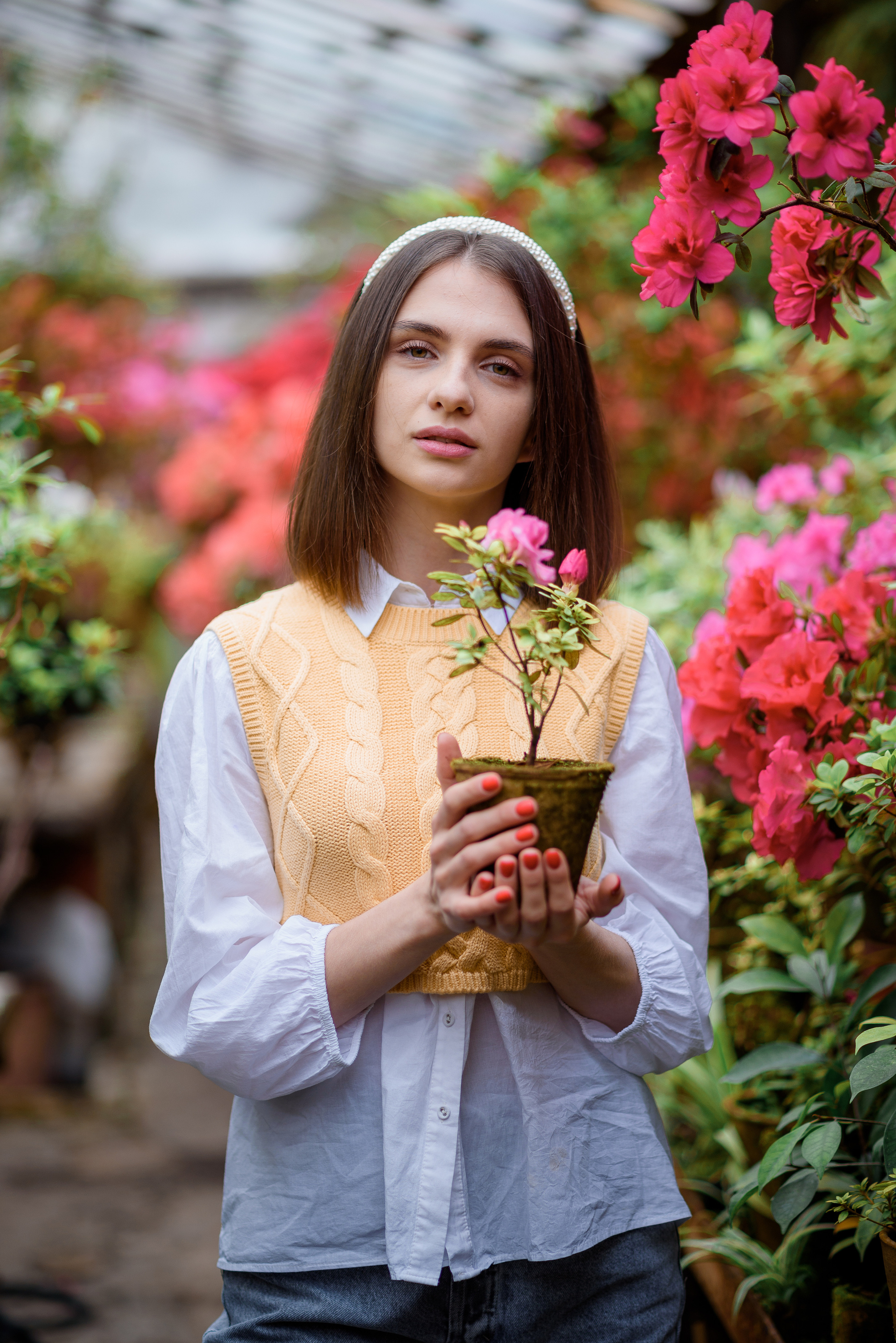 Богдана в азаліях. Сімейний та дитячий фотограф в Києві та Ірпені Тетяна Чайка