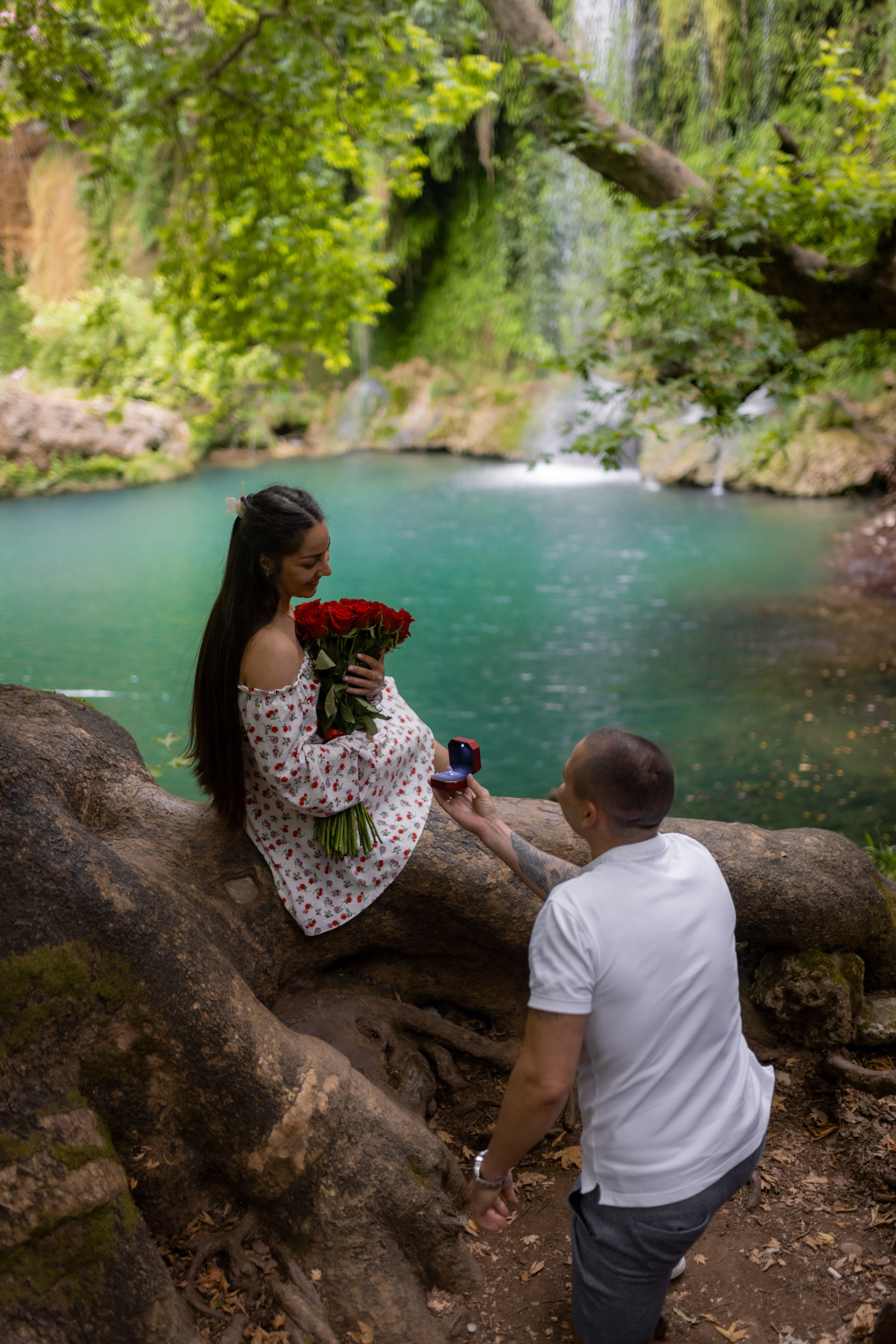 Предложение руки и сердца у водопада Куршунлу. Wedding & Event Planner