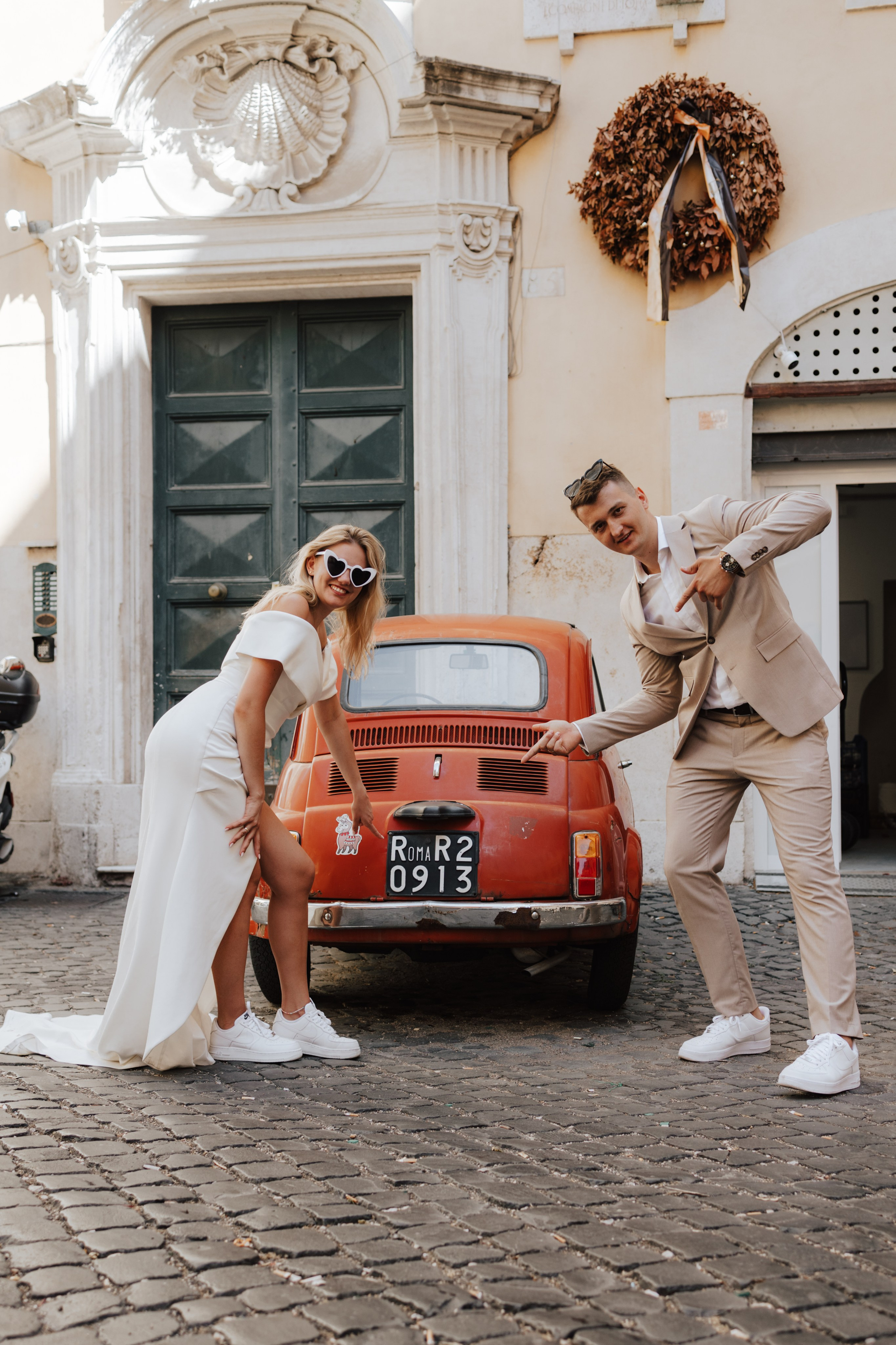 Rzym – pełen historii, ciepła i włoskiego temperamentu – stał się tłem dla wyjątkowej historii Klaudii i Michała 🤎. Fotograf Siedlce