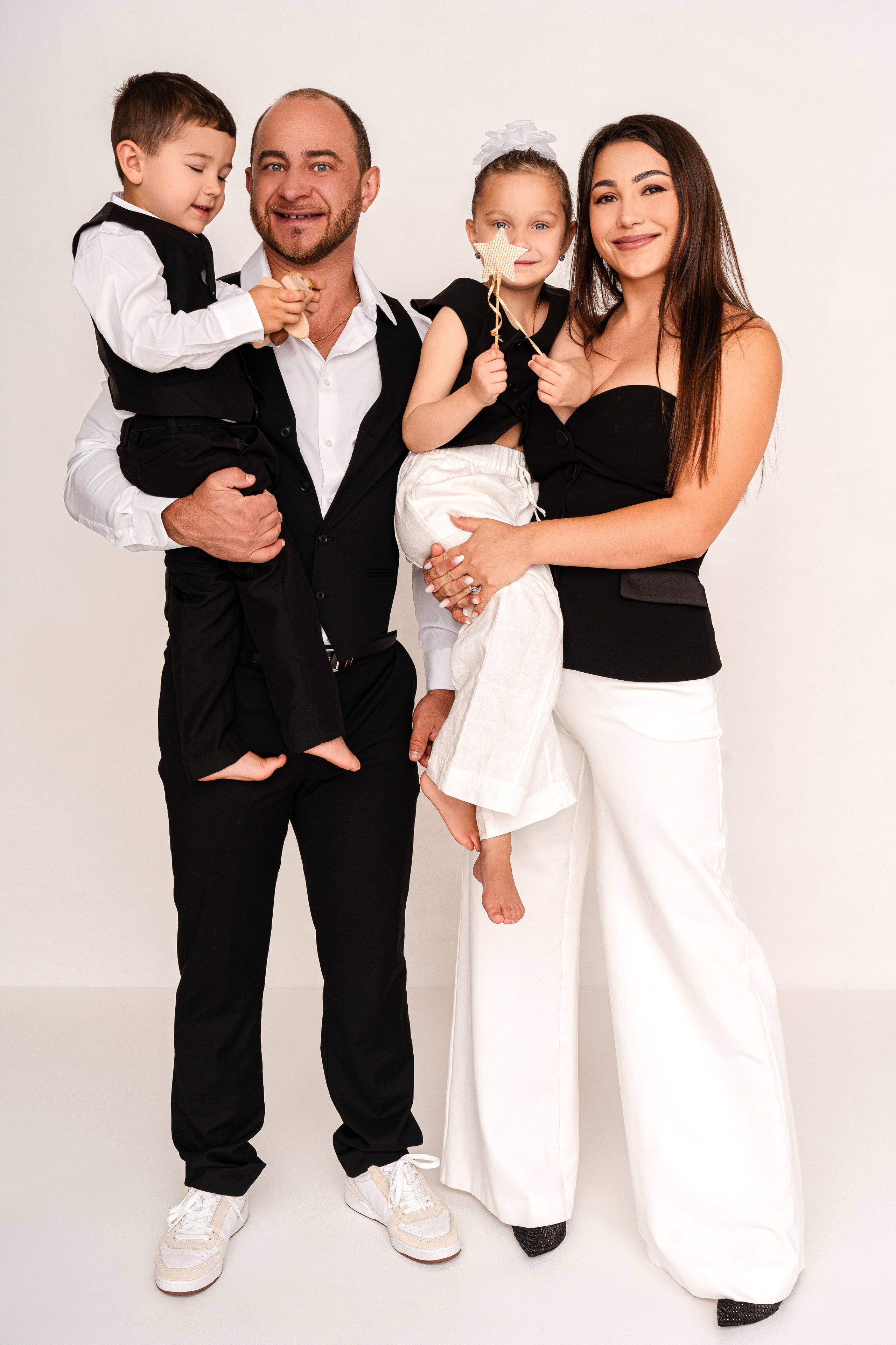 Studio Minis. LA photography studio for models, kids, and fashion brands. Agency-approved portfolios, natural headshots, and professional editorial images