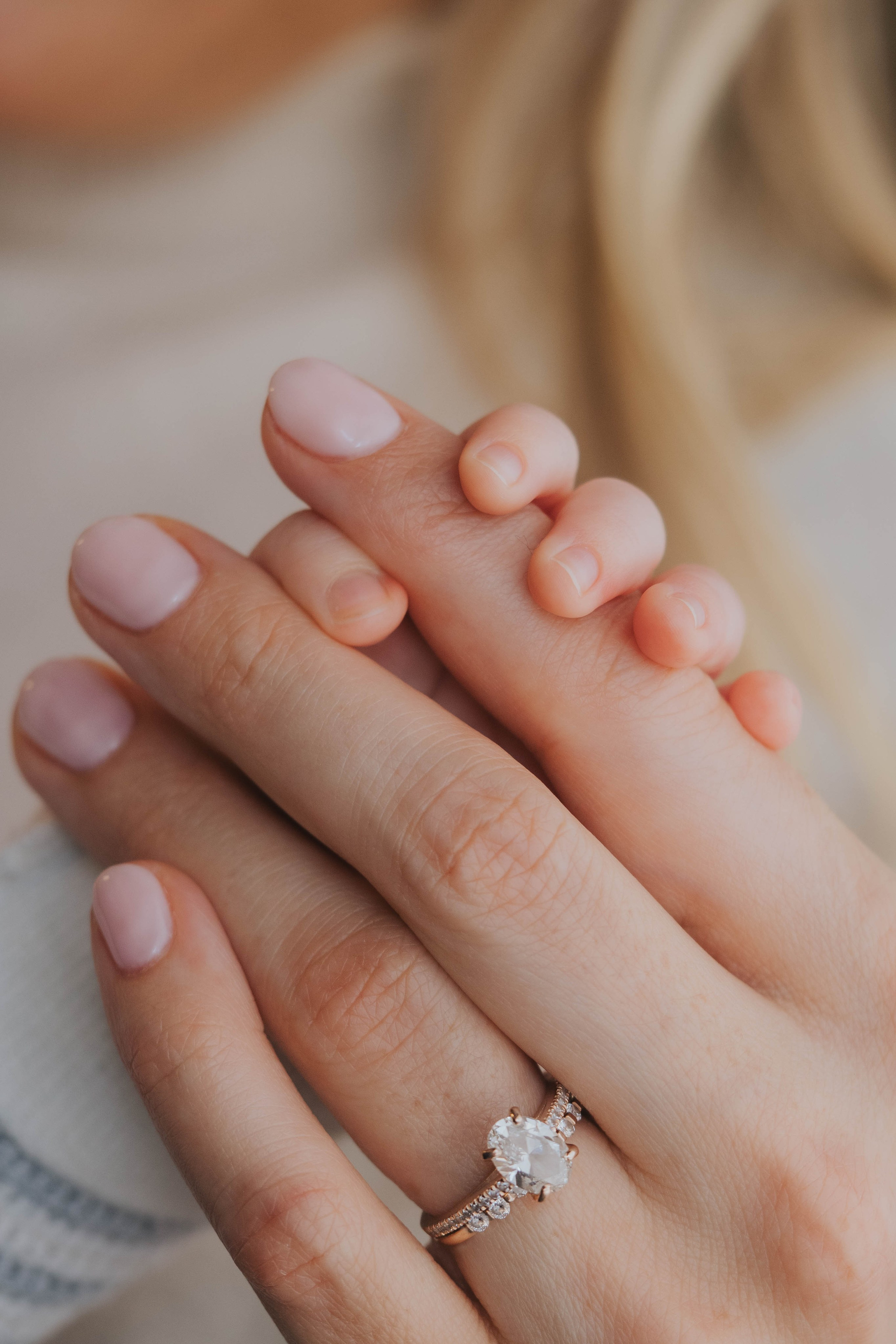 Your Montreal in-home Newborn Session  — what to expect, how to prepare and what to take in consideration. Mimosa Studios — Motherhood & Family Photographer in Montreal