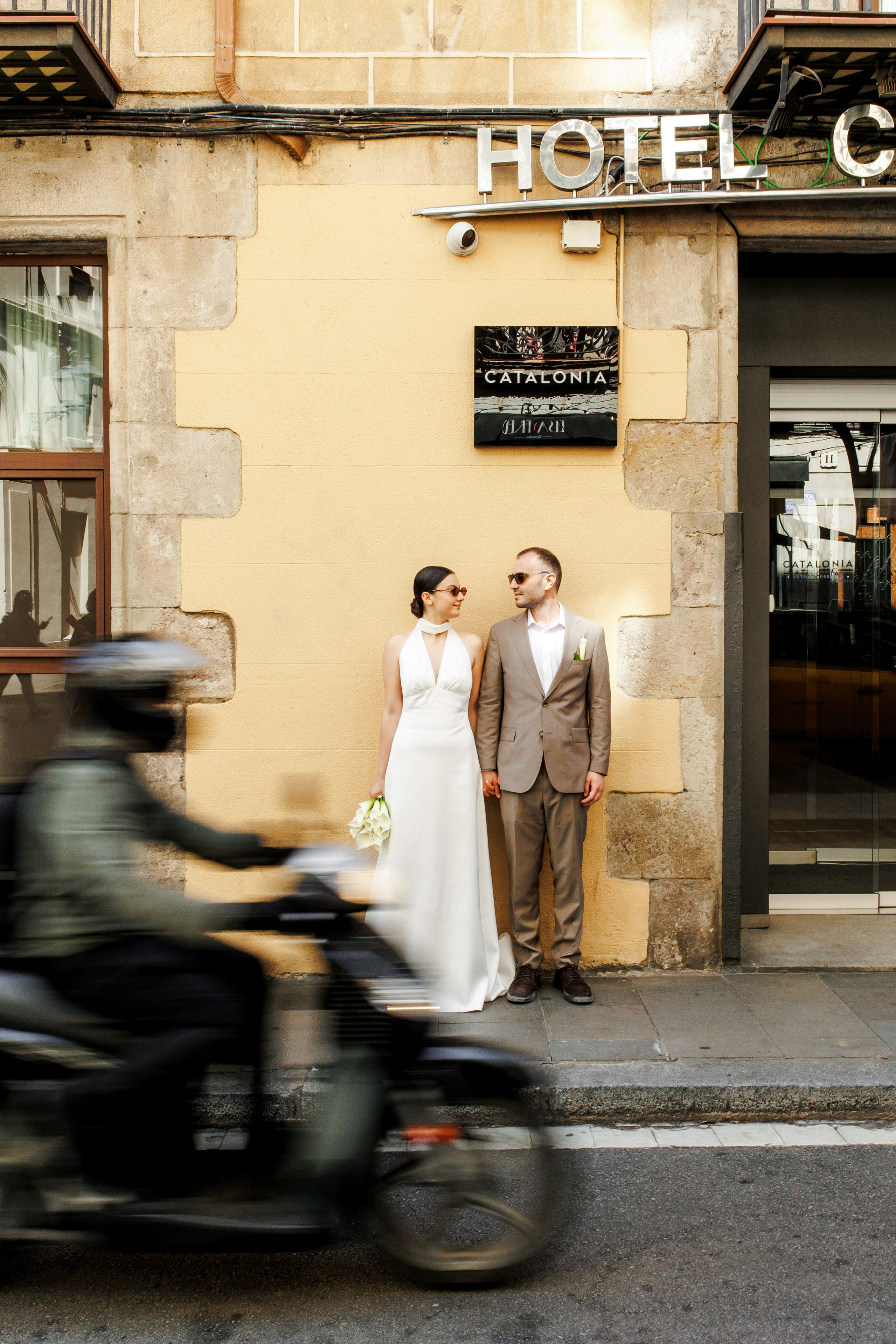 Engagement Session in Barcelona’s Gothic Quarter. Wedding Photographer in Barcelona Lana Alekhina