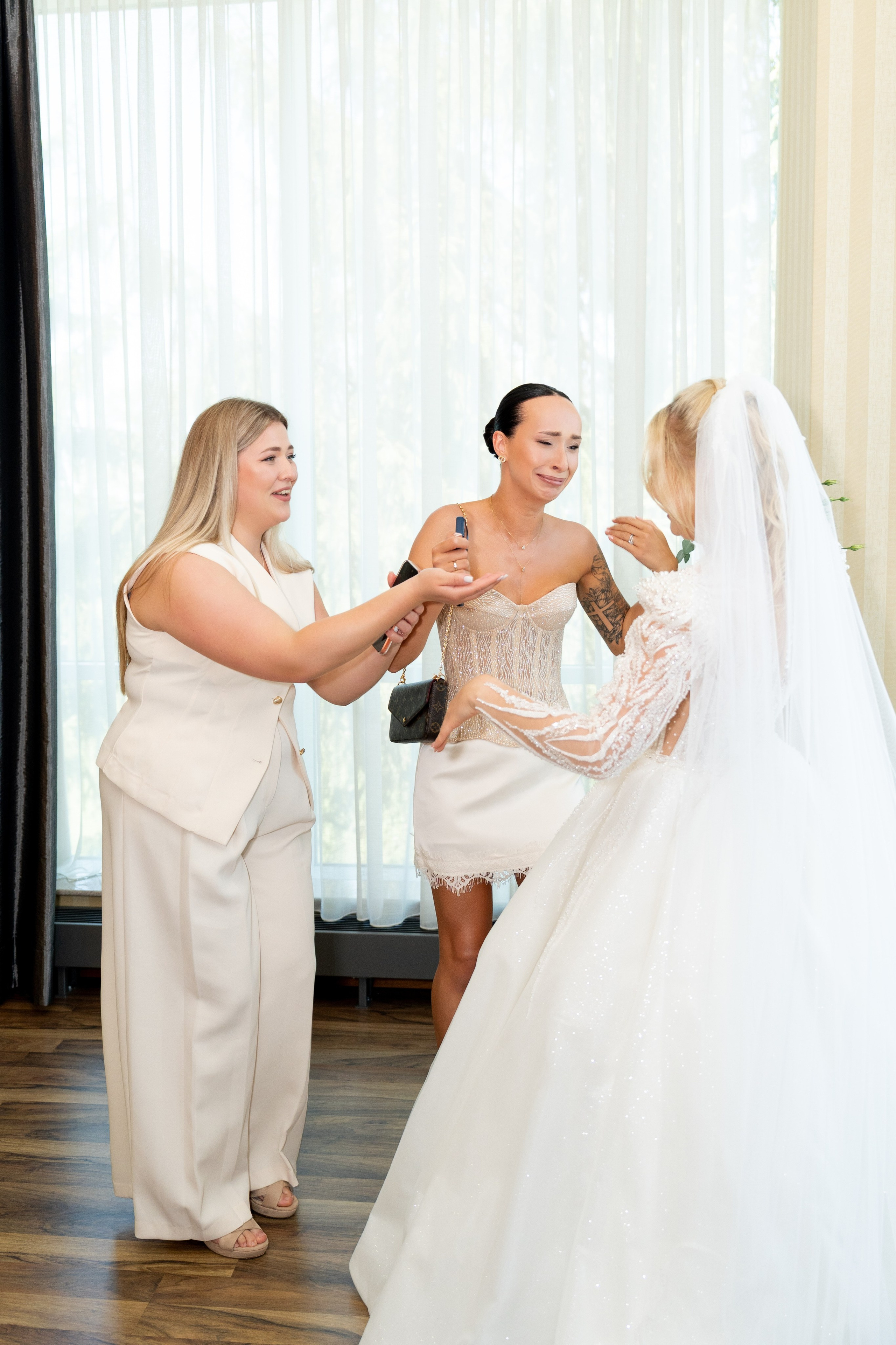 Haston City Hotel Wrocław: fotografia ślubna | Pakiet z 1 fotografem