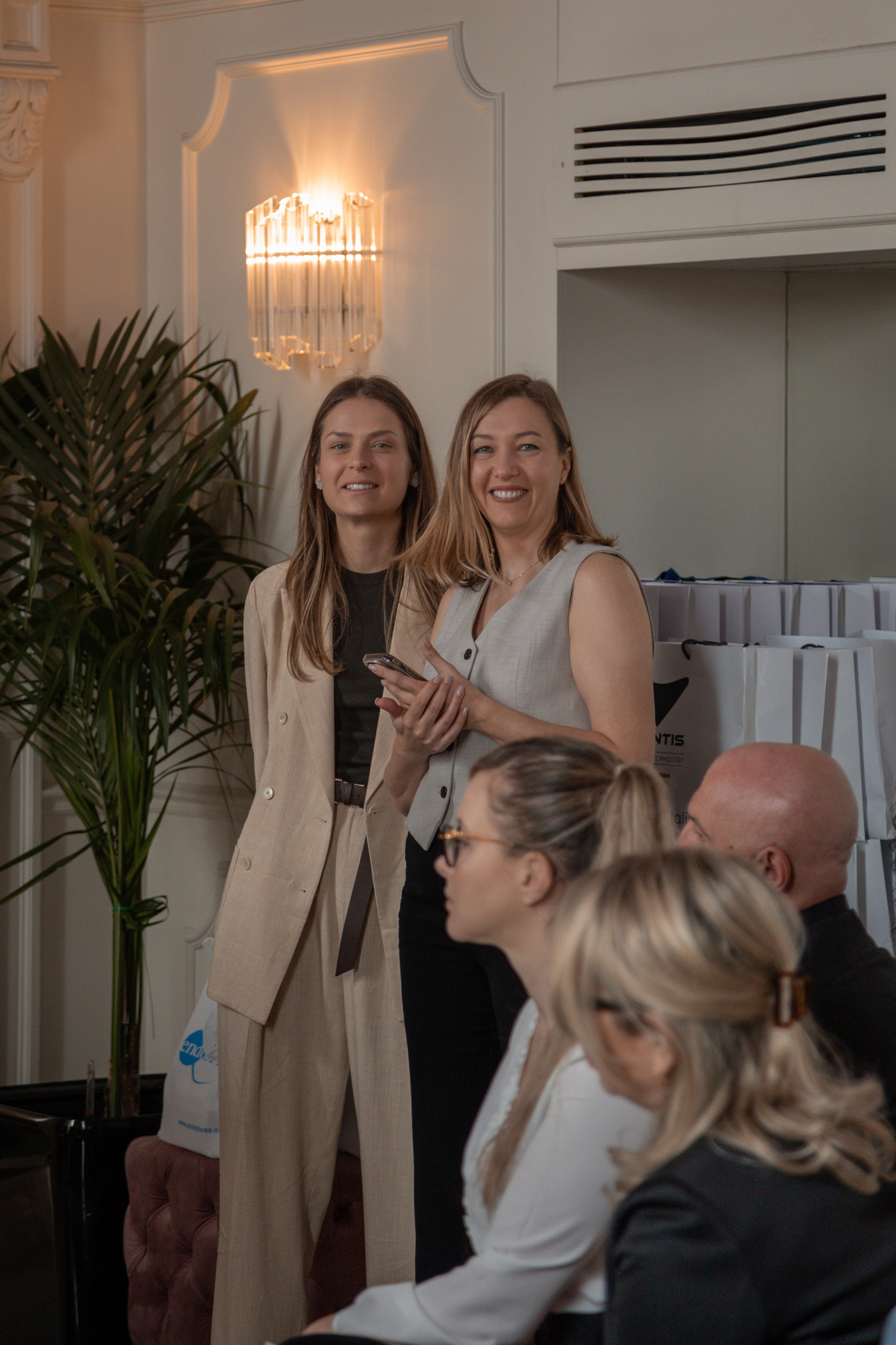 KRASOTATUT CLAN. Tutto per legalizzare e far crescere il tuo business beauty in Italia (in russo)