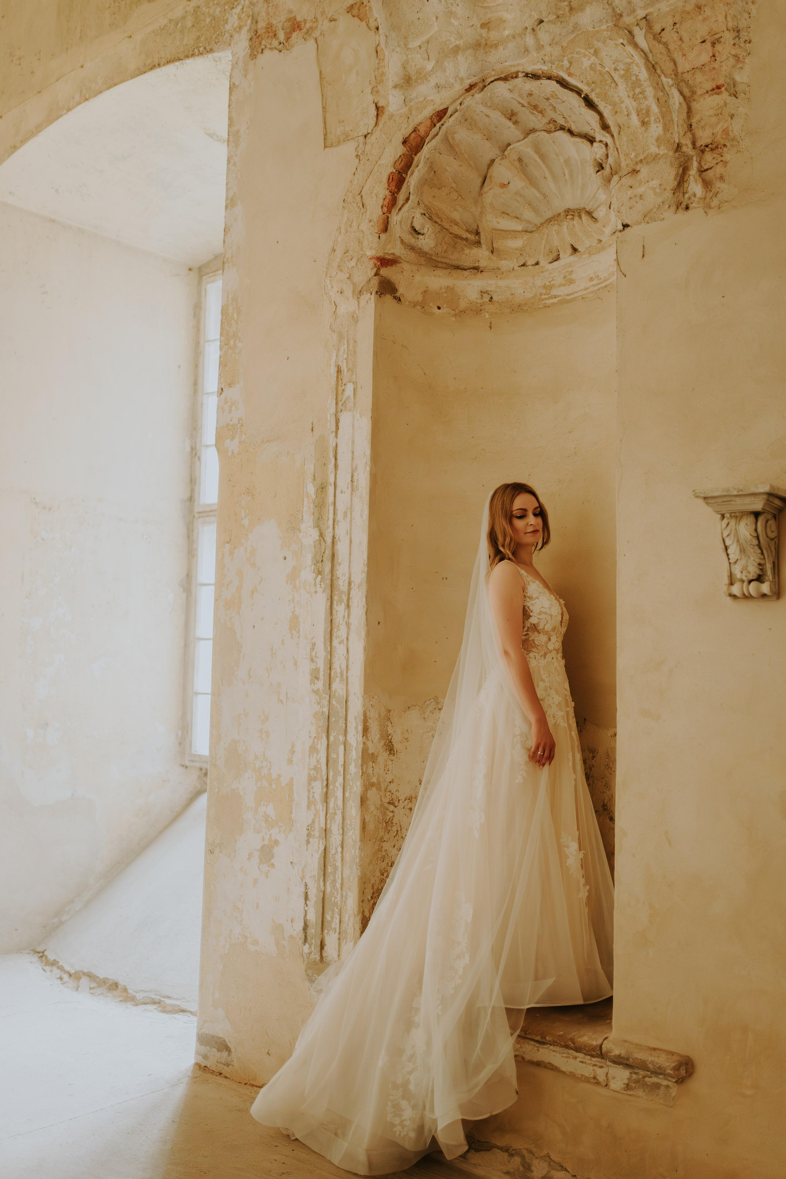 Klasztor Cystersów w Lubiążu: Plener ślubny Oli i Rafała. Fotograf ślubny Śląsk – reportaż ślubny | KarkowskaFoto