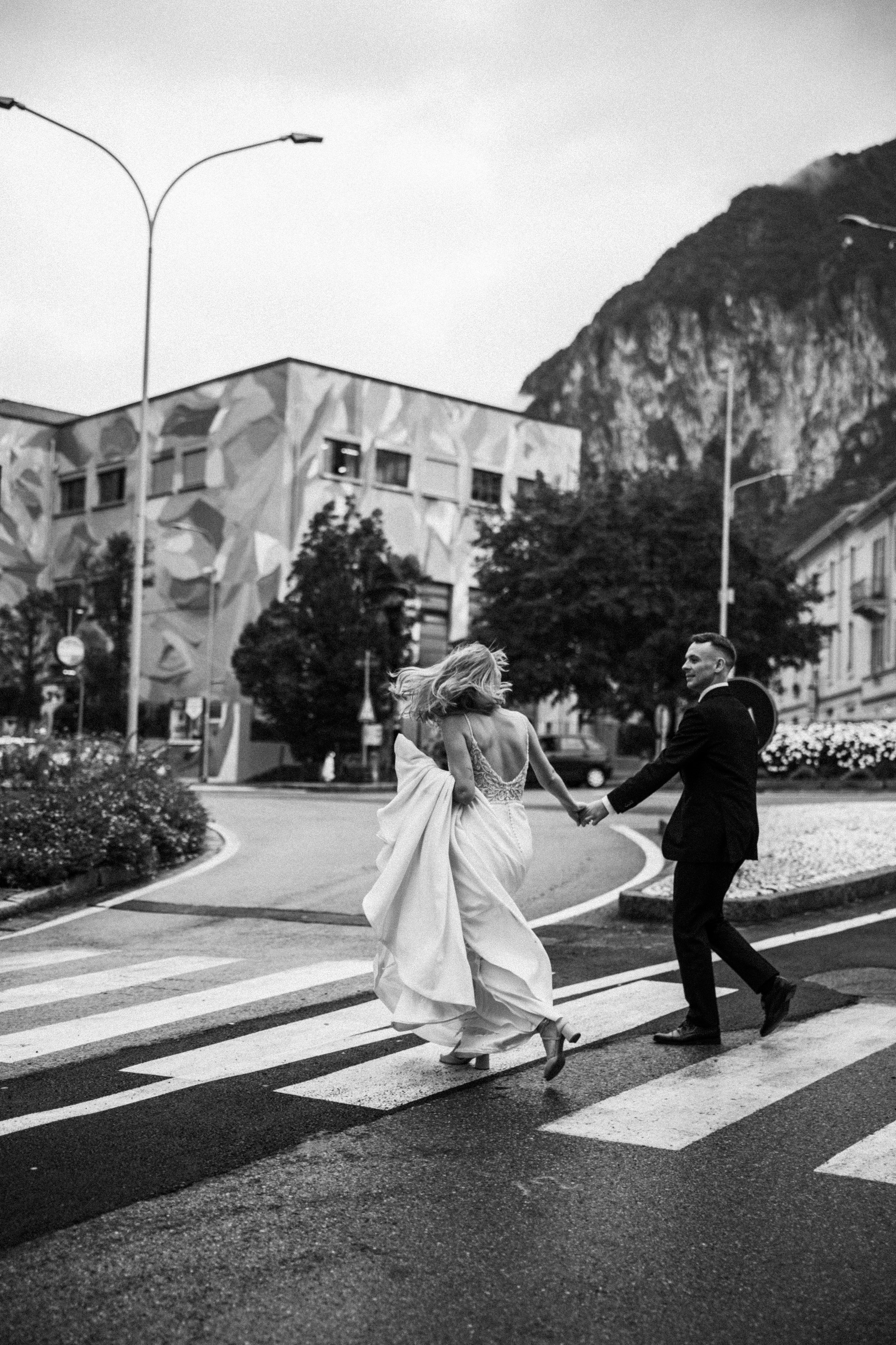 Od stylowych ulic Mediolanu po spokojne brzegi Jeziora Como 🩵. Fotograf Siedlce