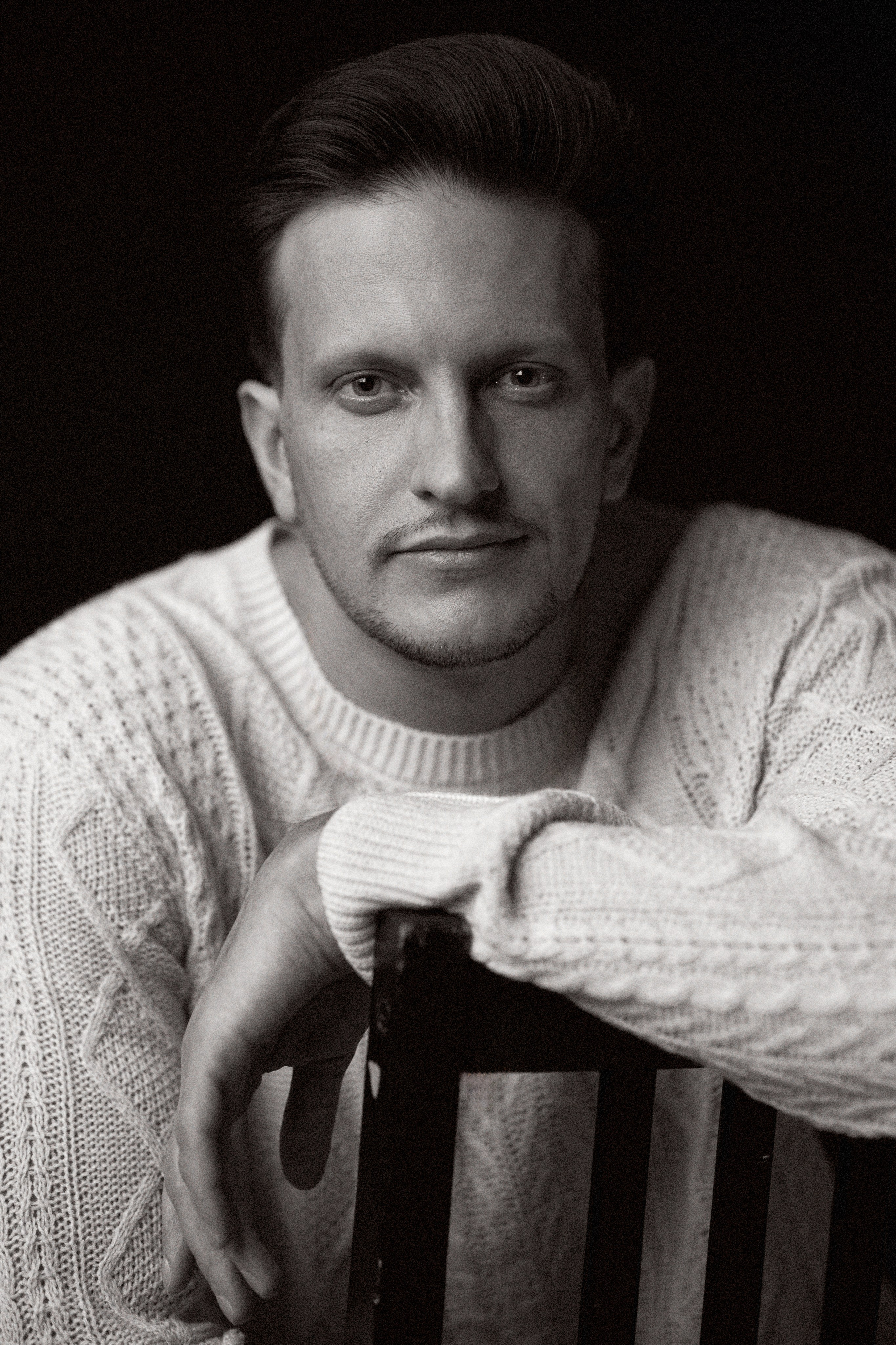 Contact. Destination wedding and fashion photographer in Riga Igor Davidovich