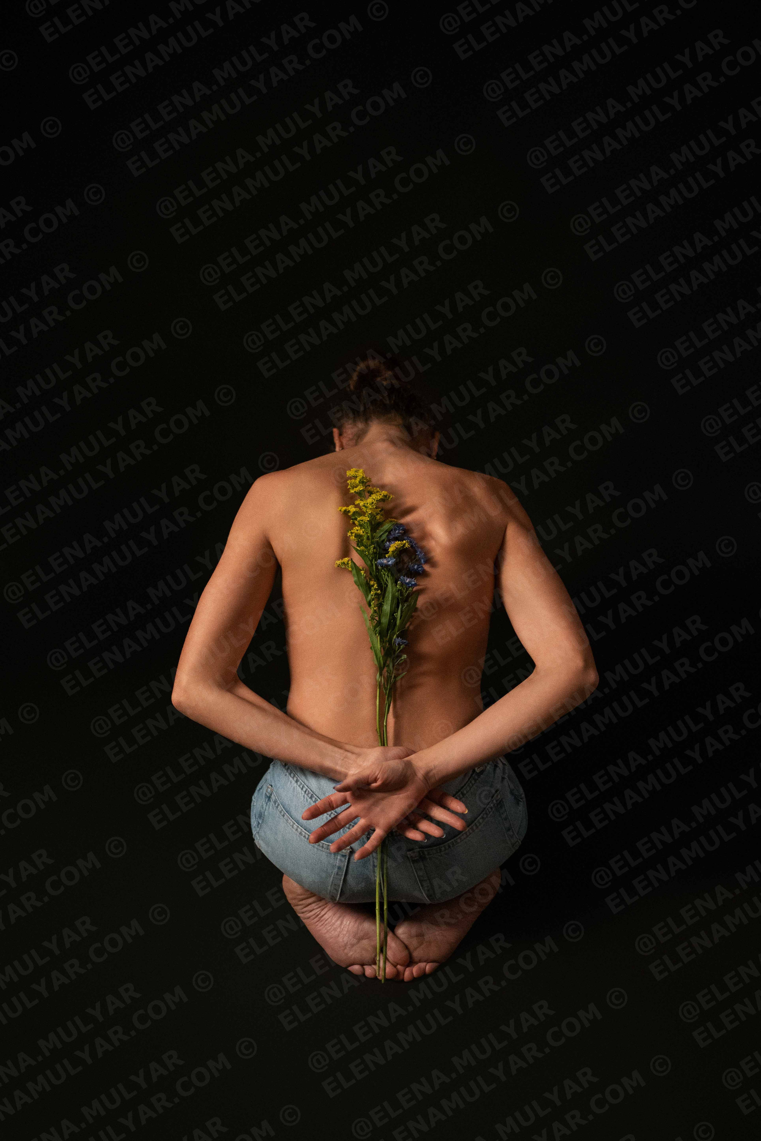 GALERIA BENEFICA 💛💙. Fotógrafo de bodas y familias en España, Málaga, Marbella