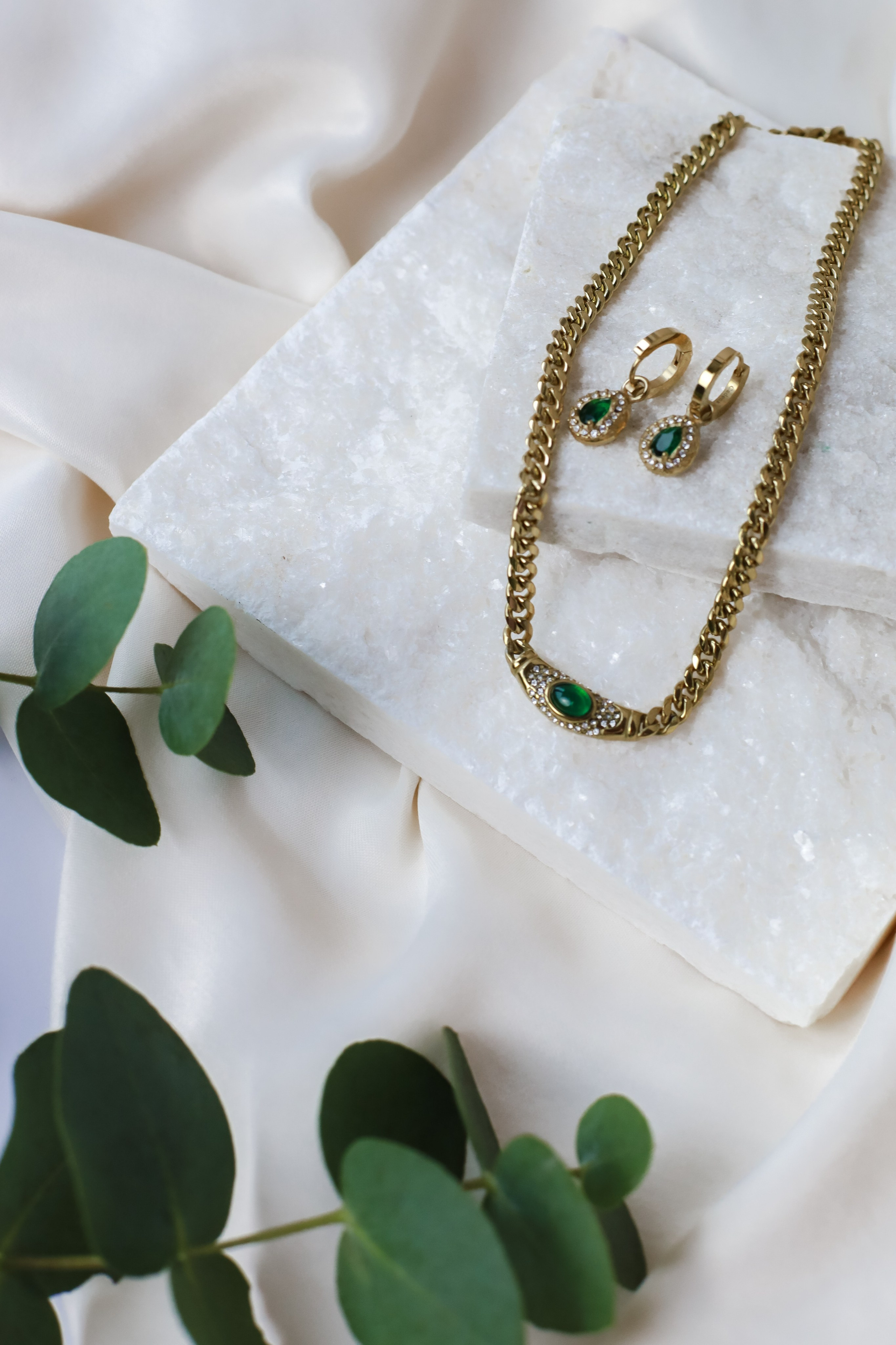 Jewellery photography in Milton Keynes